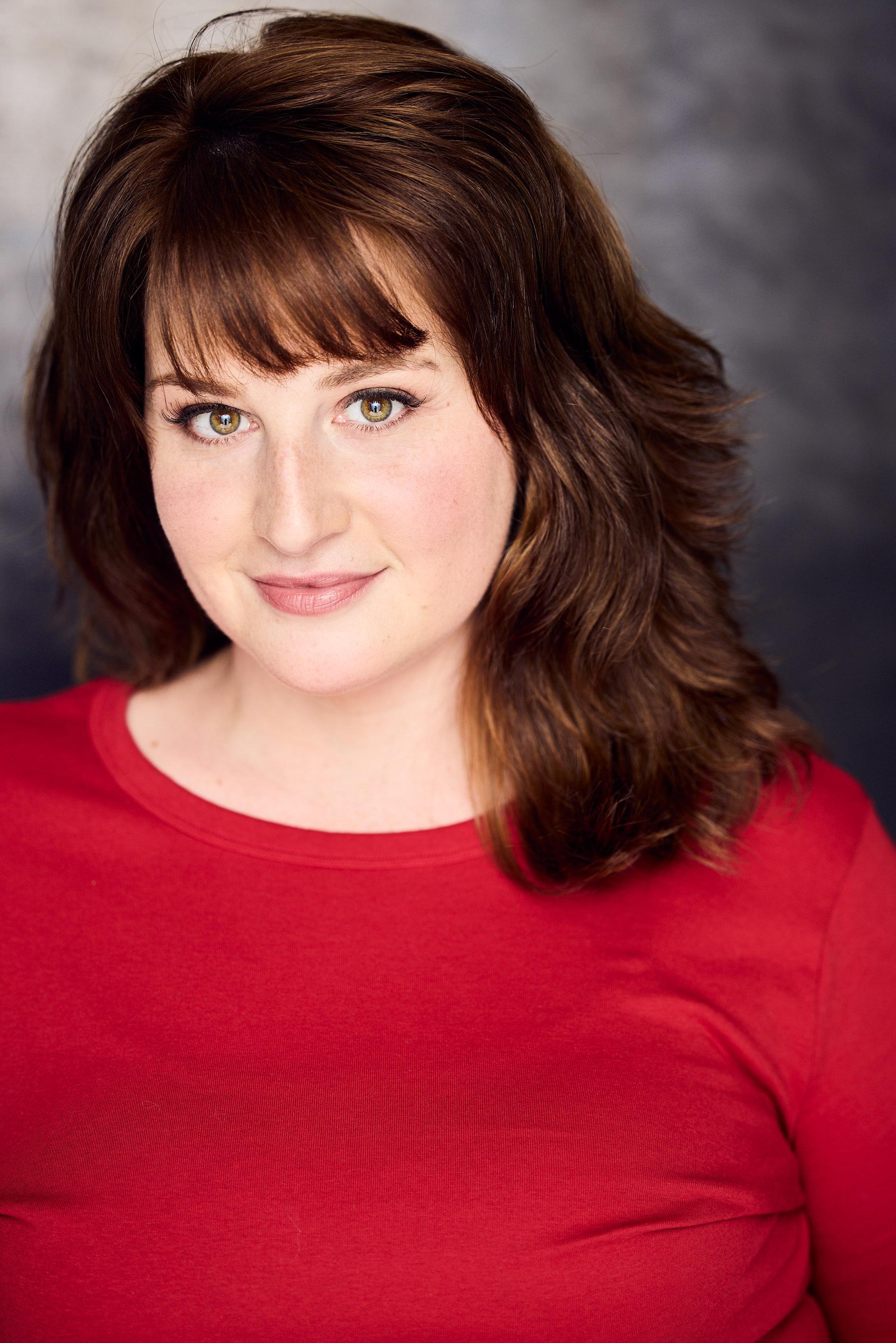 actor Julia Tokarz large photo