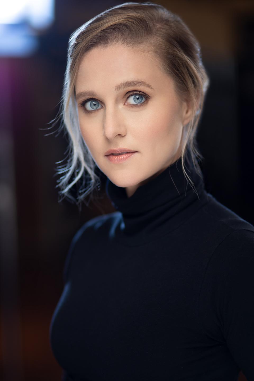 actor Jenna Hill large photo