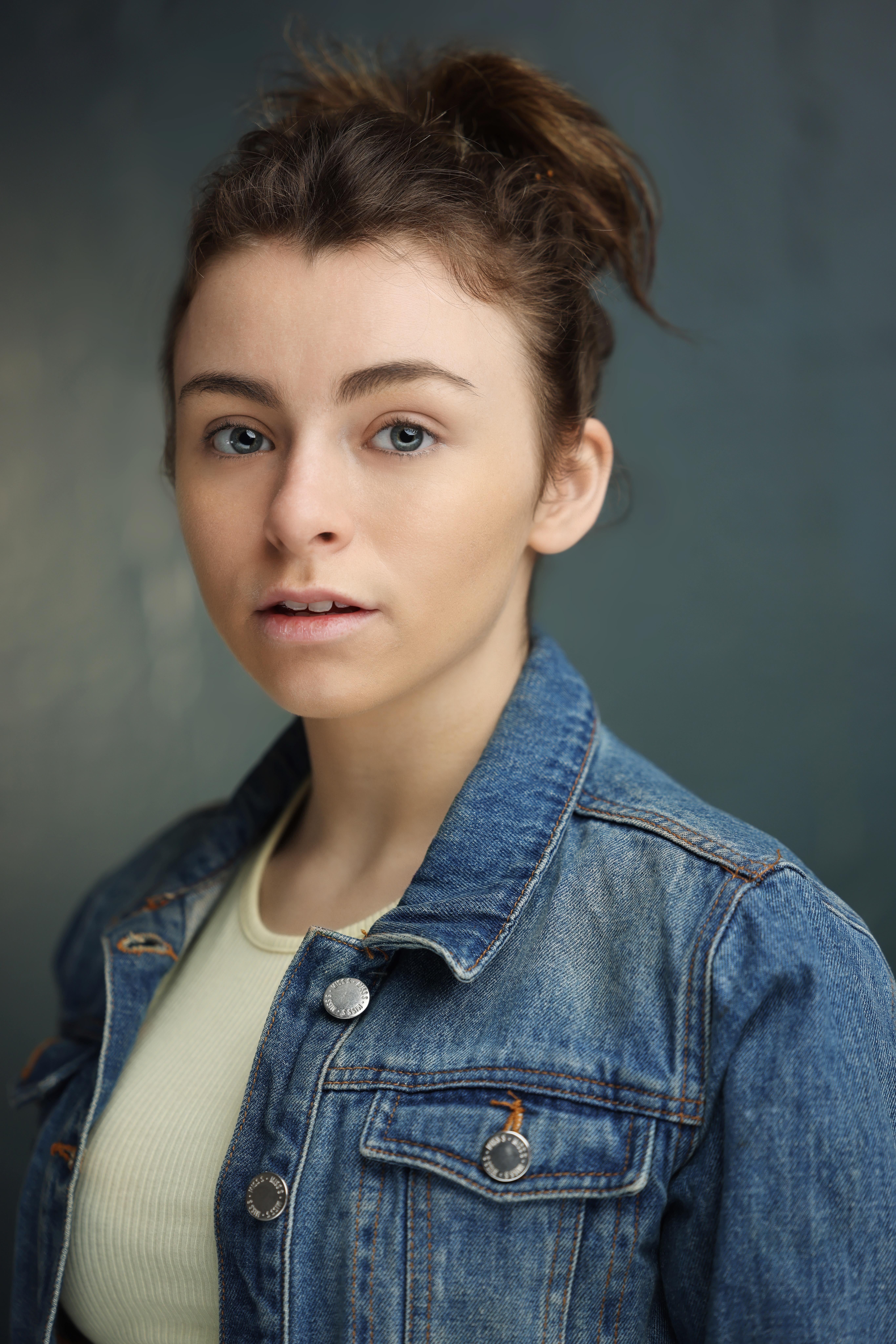 actor Elle Foster large photo