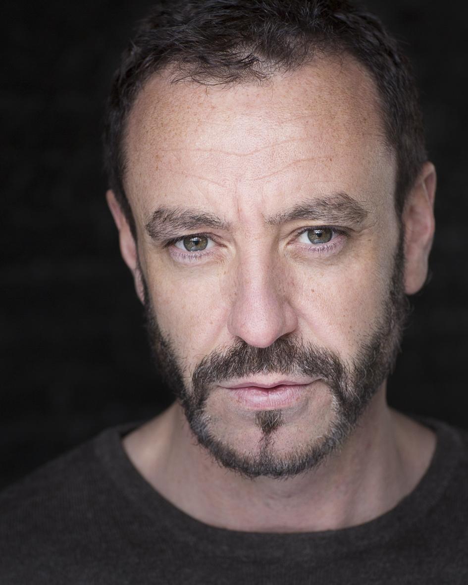 actor Gary Cargill large photo