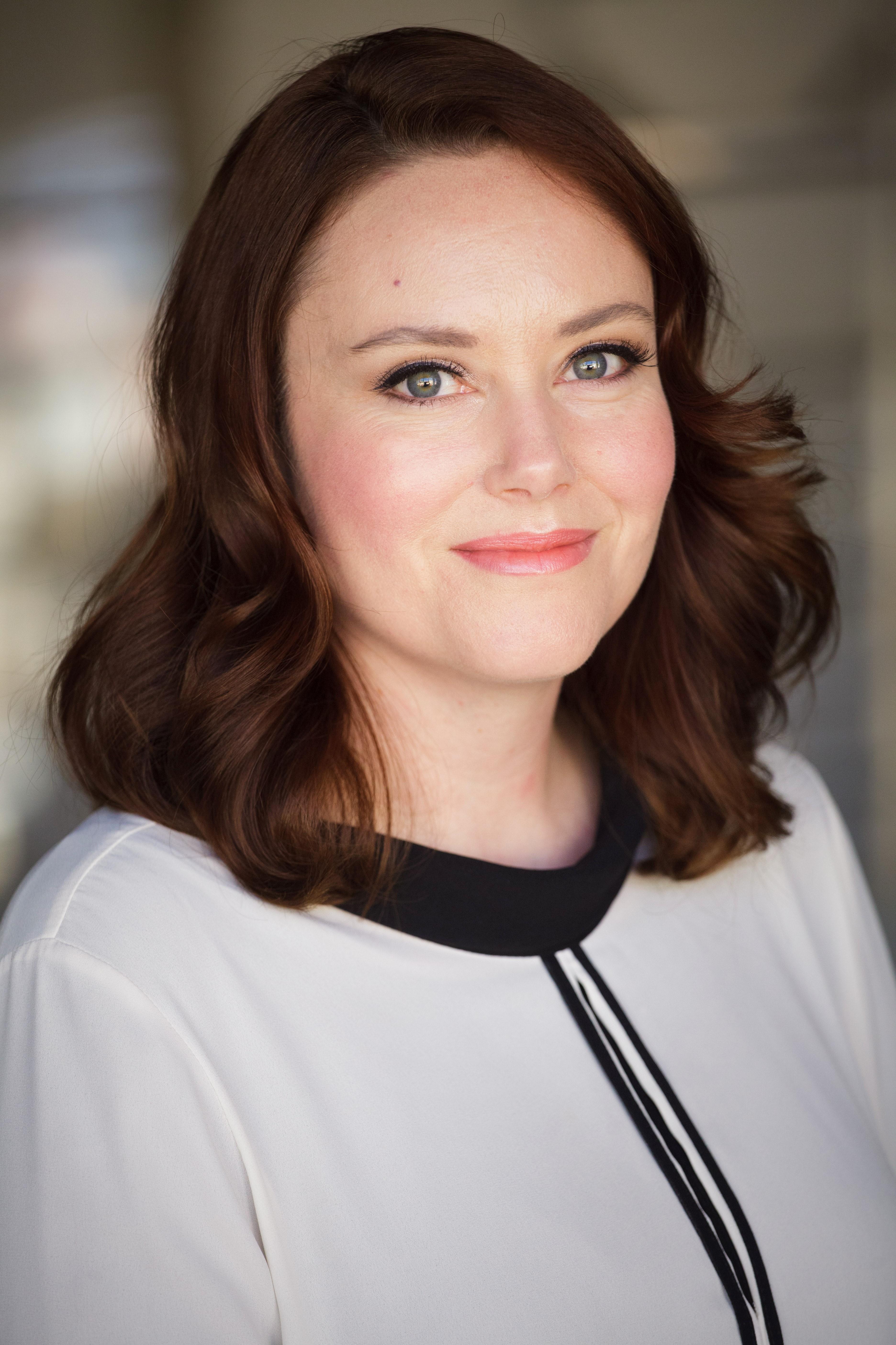 actor Alissa Riddle large photo