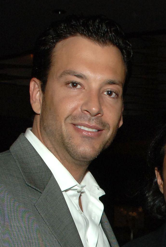 actor Marklen Kennedy large photo