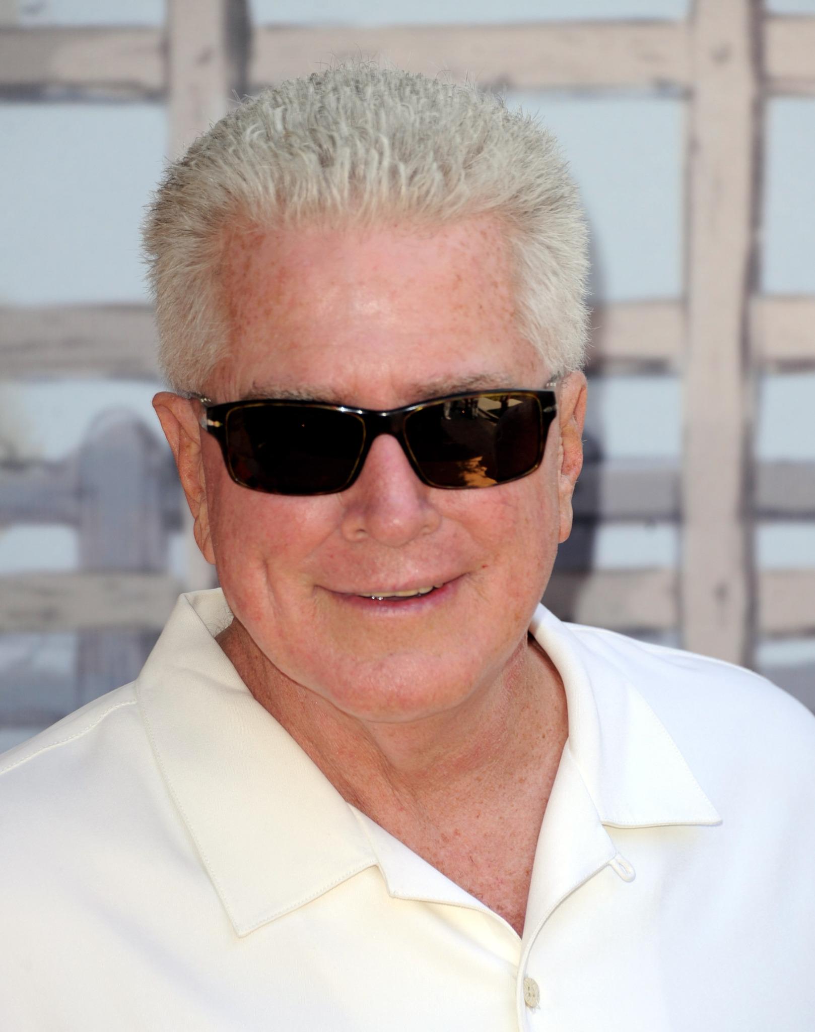 actor Huell Howser large photo