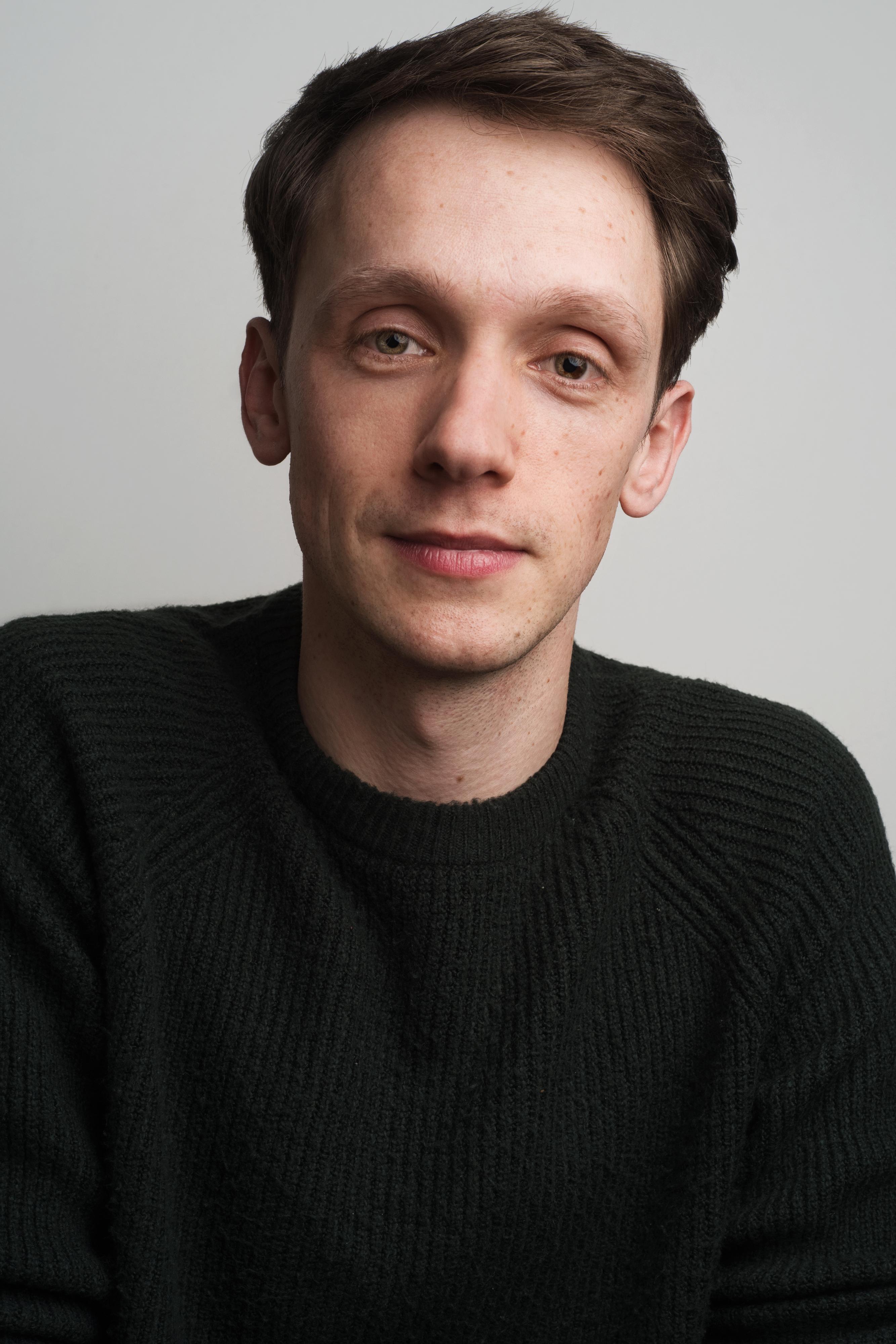 actor Mark Donald large photo