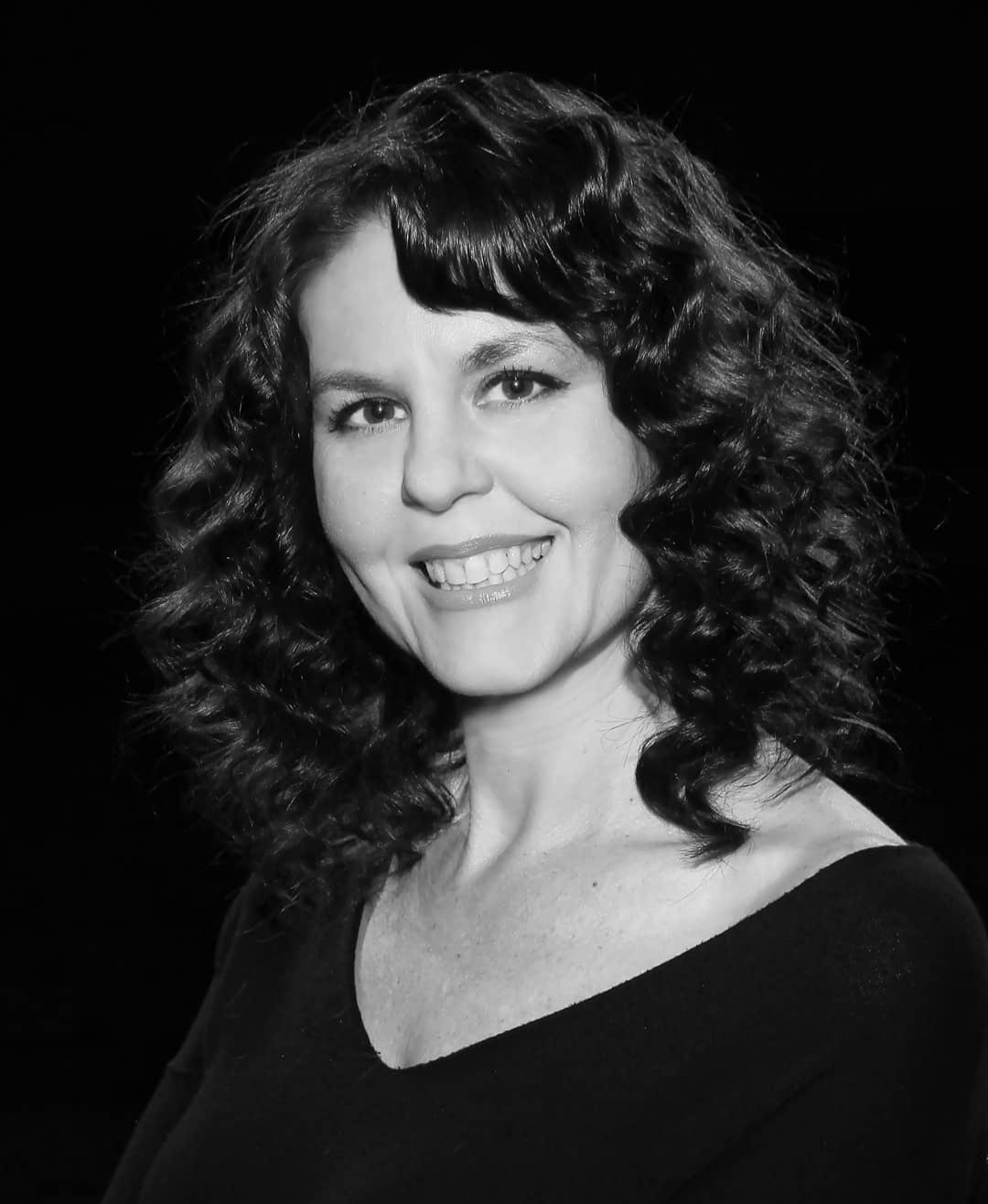 actor Carrie Cathrae-Keeling large photo