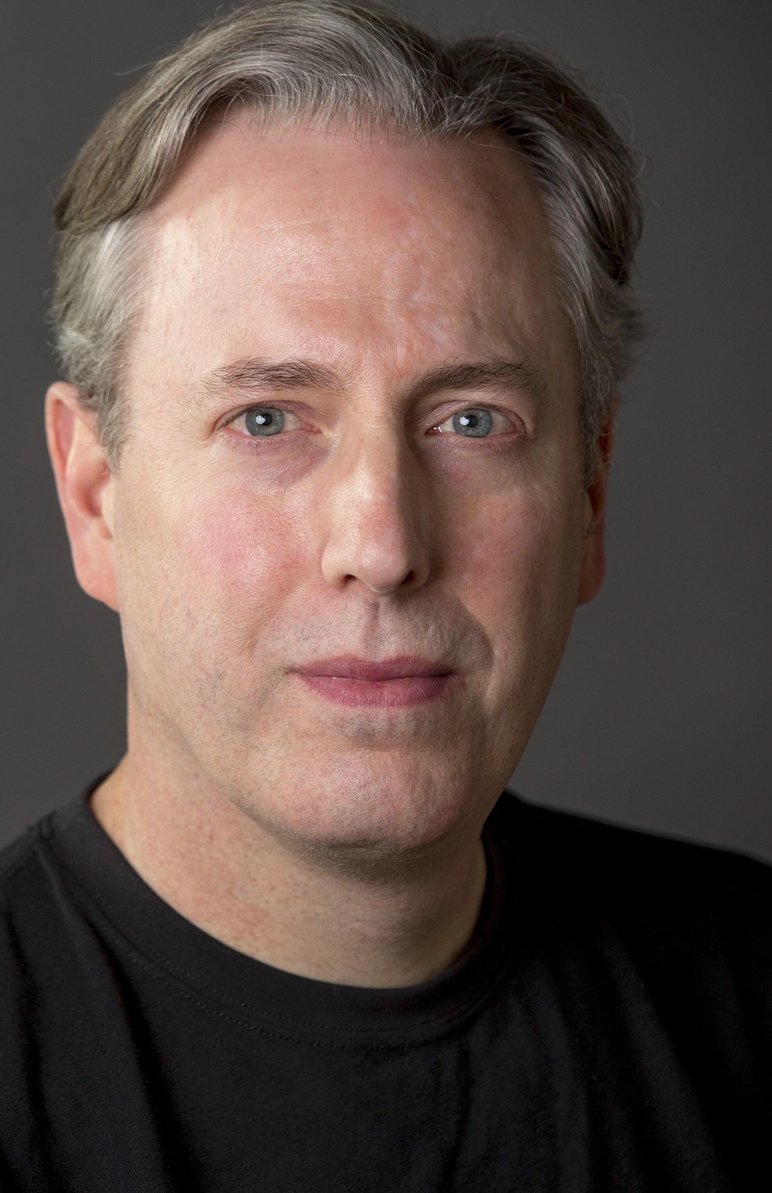 actor Mike Lavarnway large photo