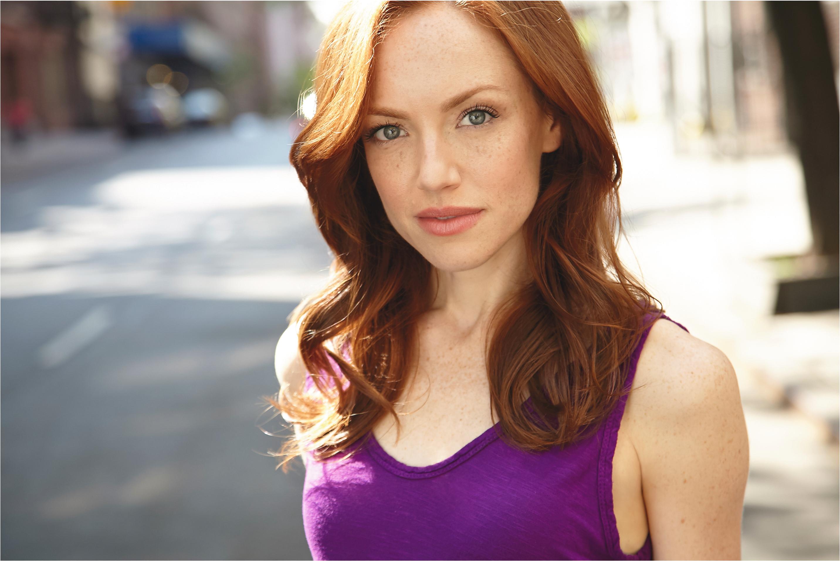 actor Alana O'Brien large photo