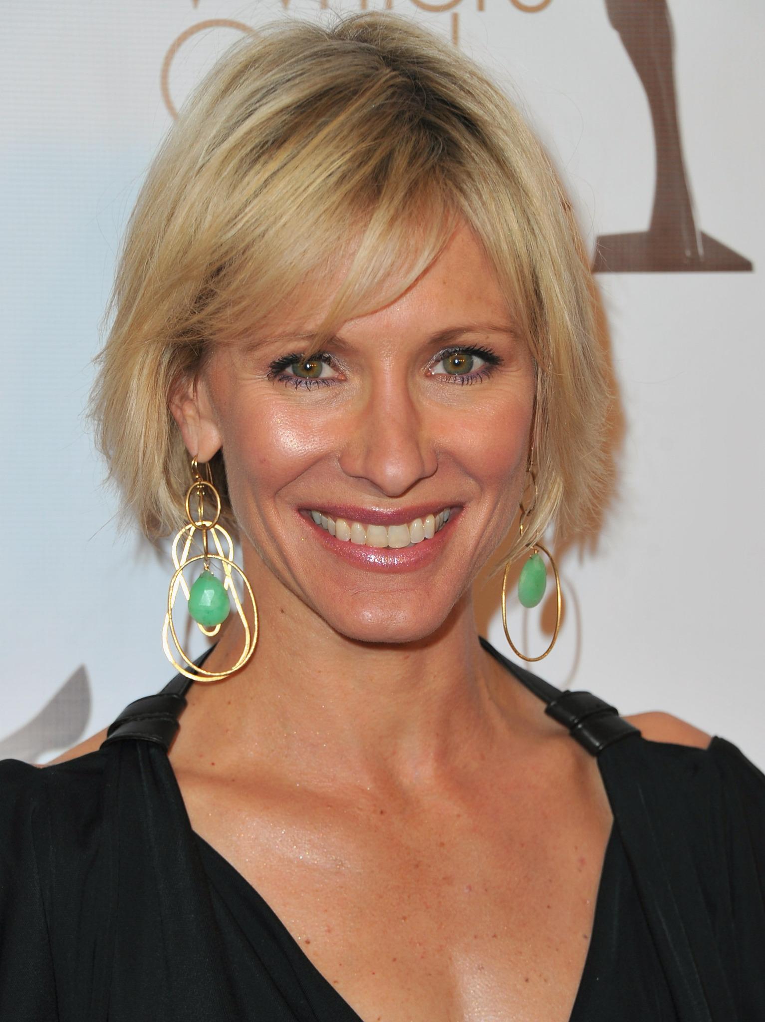 actor Kelley Menighan large photo