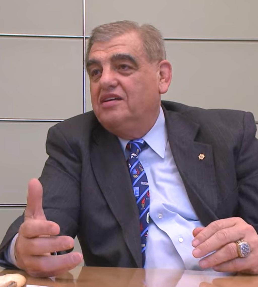 actor Larry Sciacchetano large photo