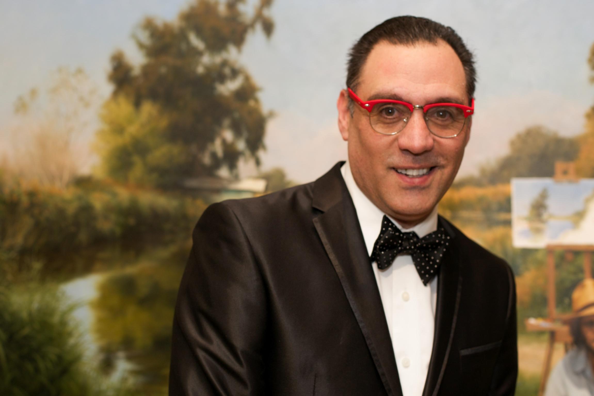 actor Luis Carlos Machicao large photo