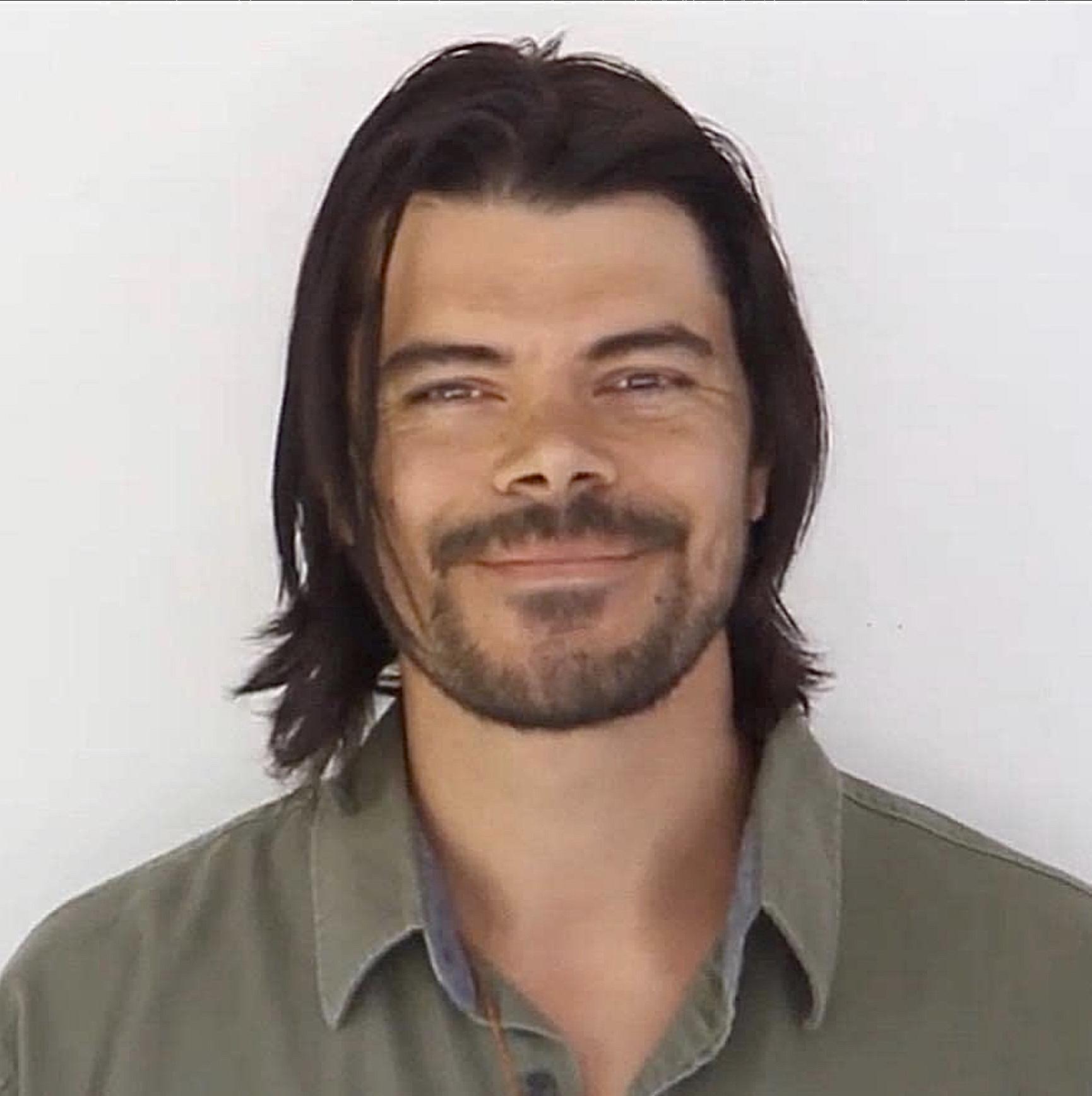 actor Anthony Herrern large photo