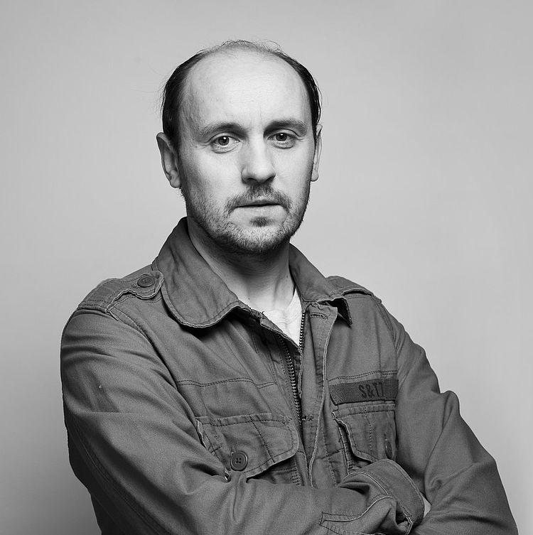 actor Adam Woronowicz large photo