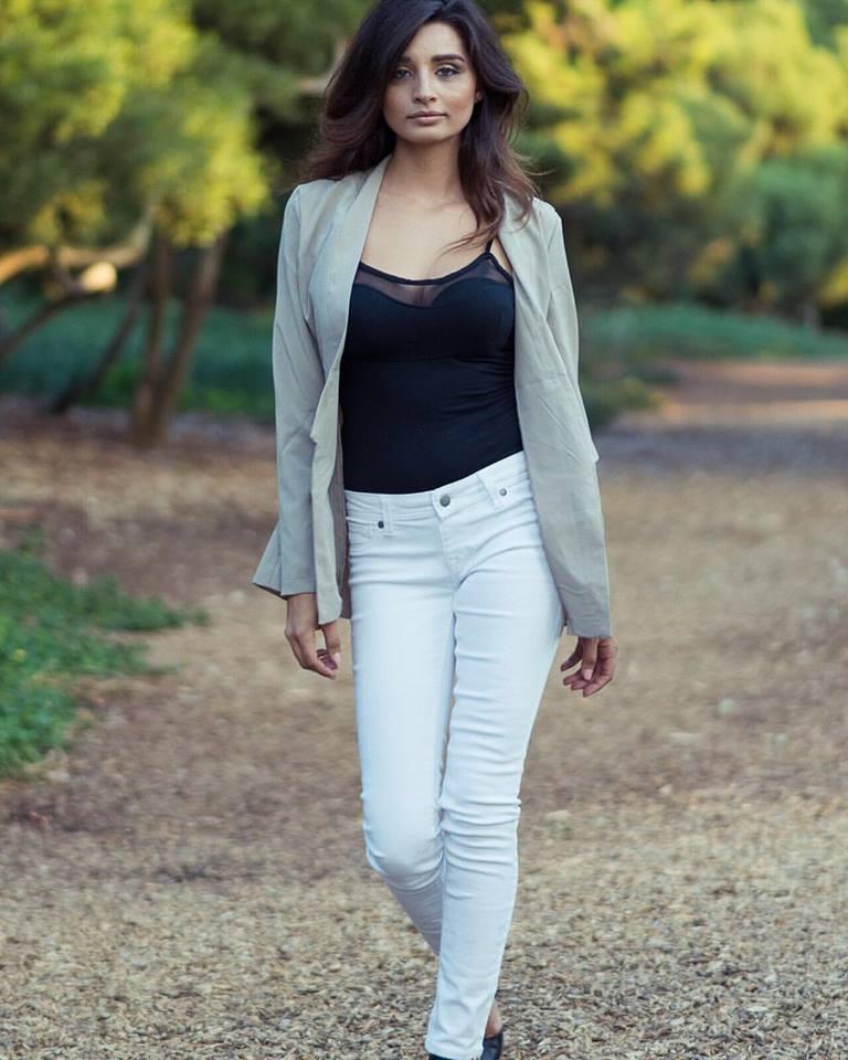 actor Claudia Funk large photo