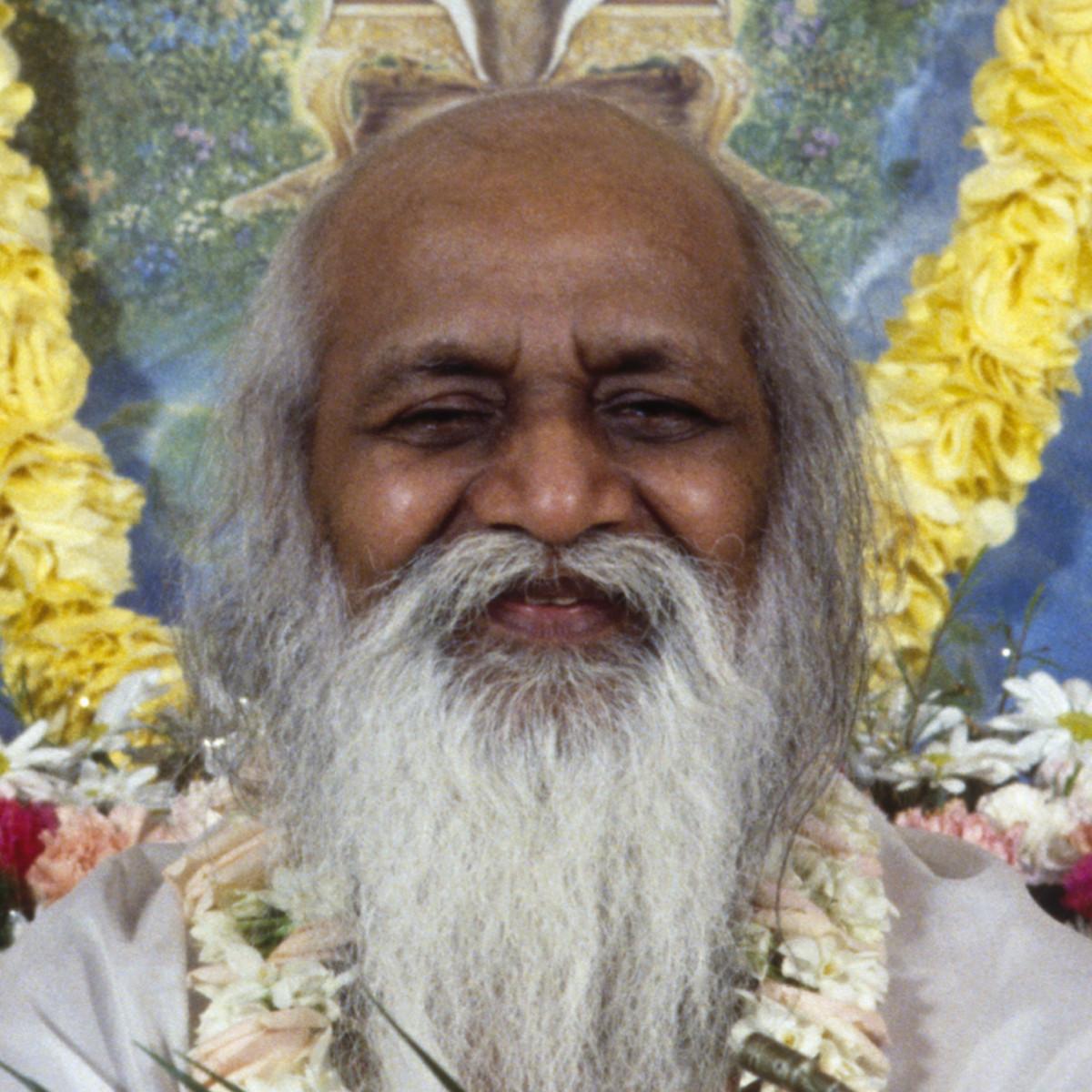 actor Maharishi Mahesh Yogi large photo