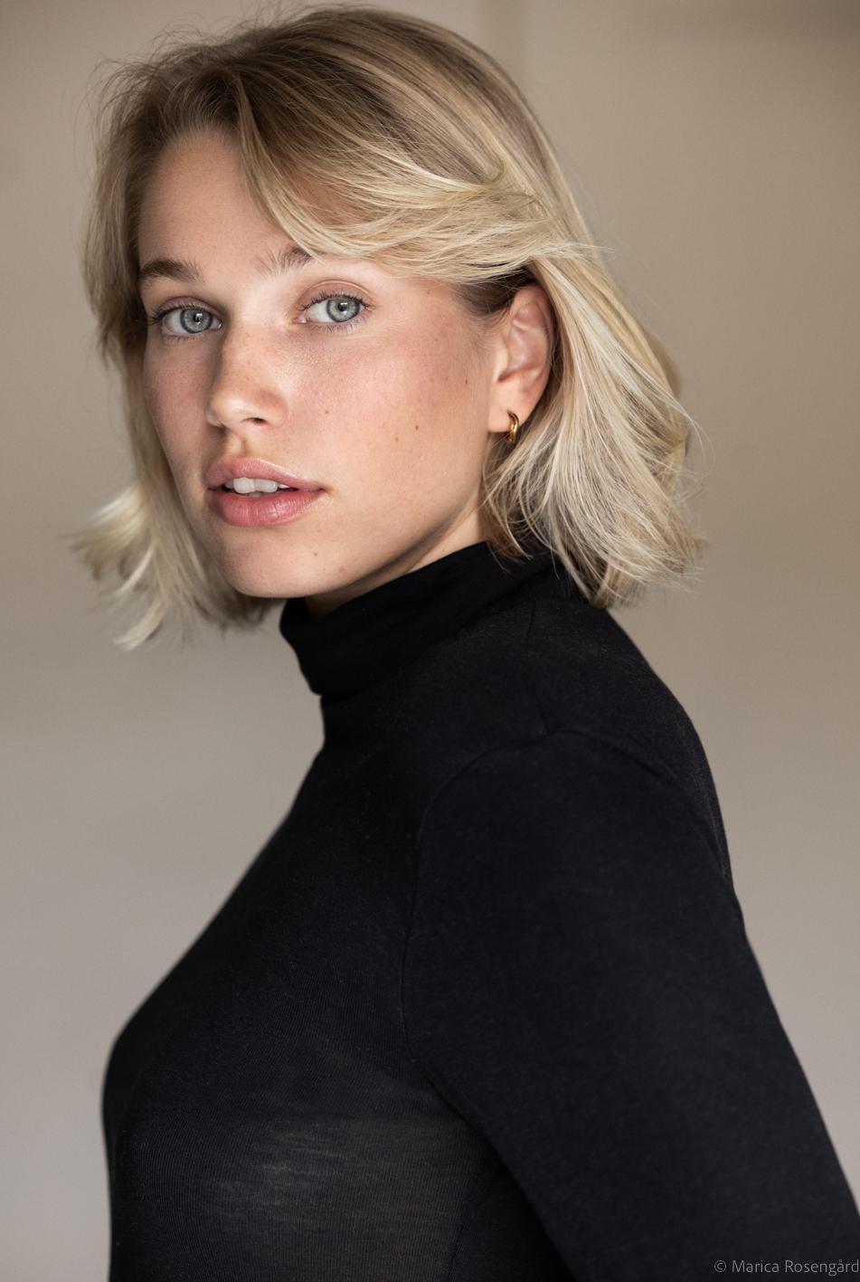 actor Thea Sofie Loch Næss large photo