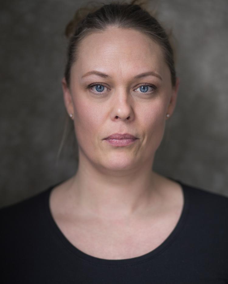 actor Louise Atkins large photo