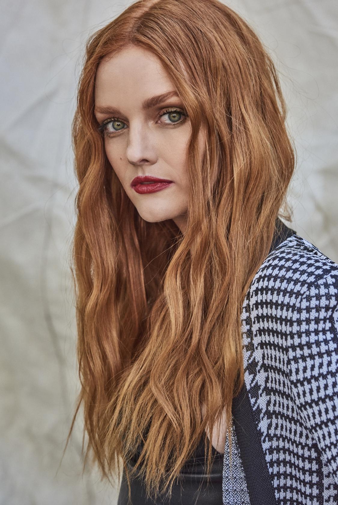 actor Lydia Hearst large photo