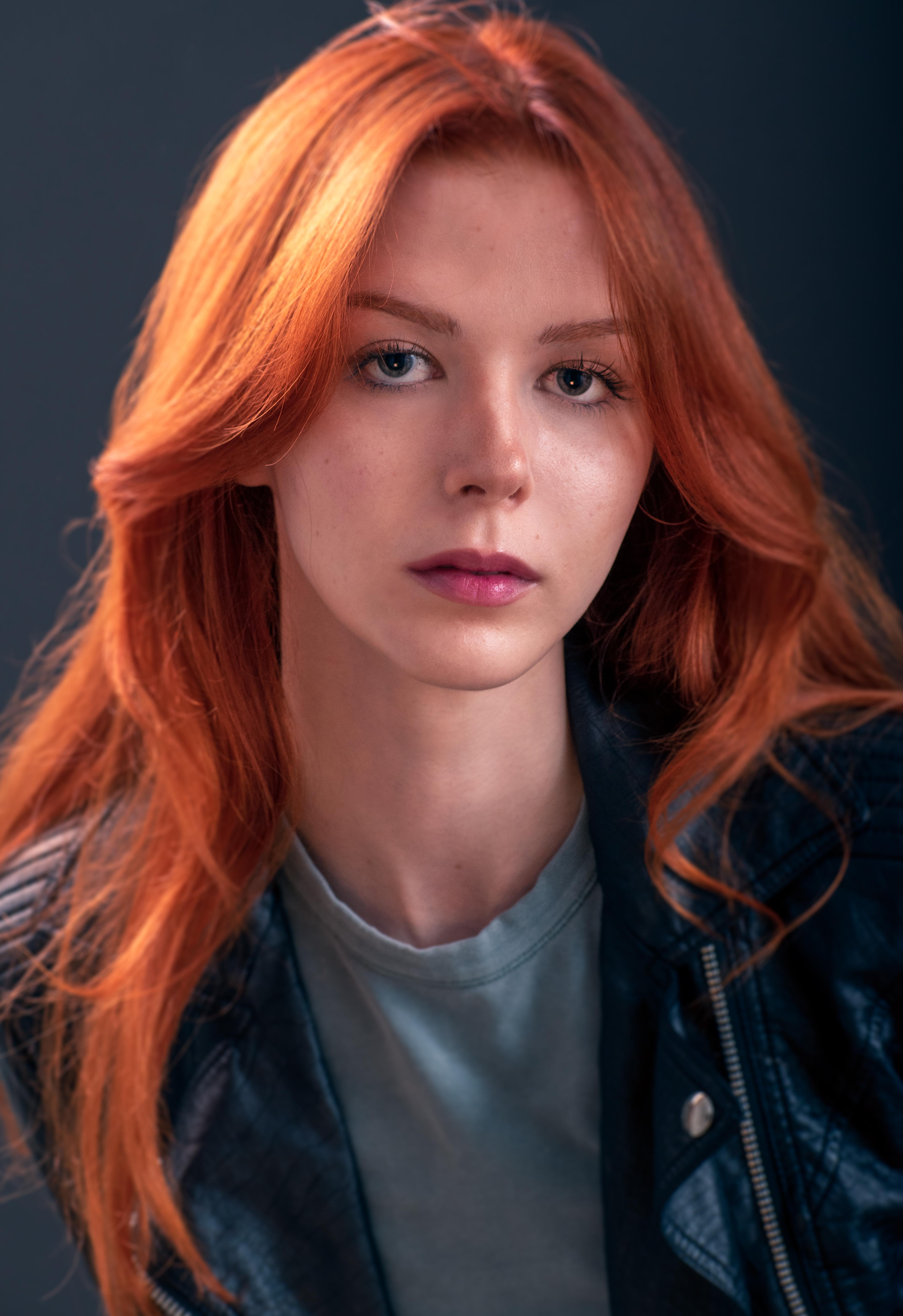 actor Sinclaire Schaefer large photo