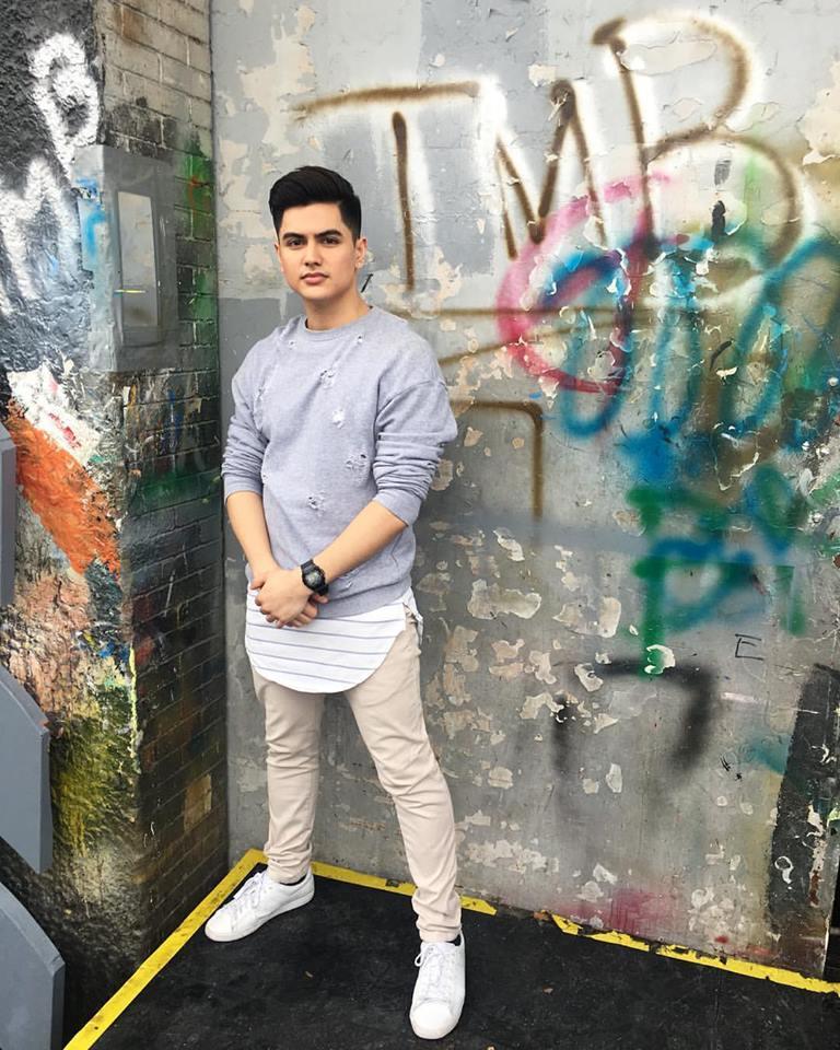 actor Jon Timmons large photo