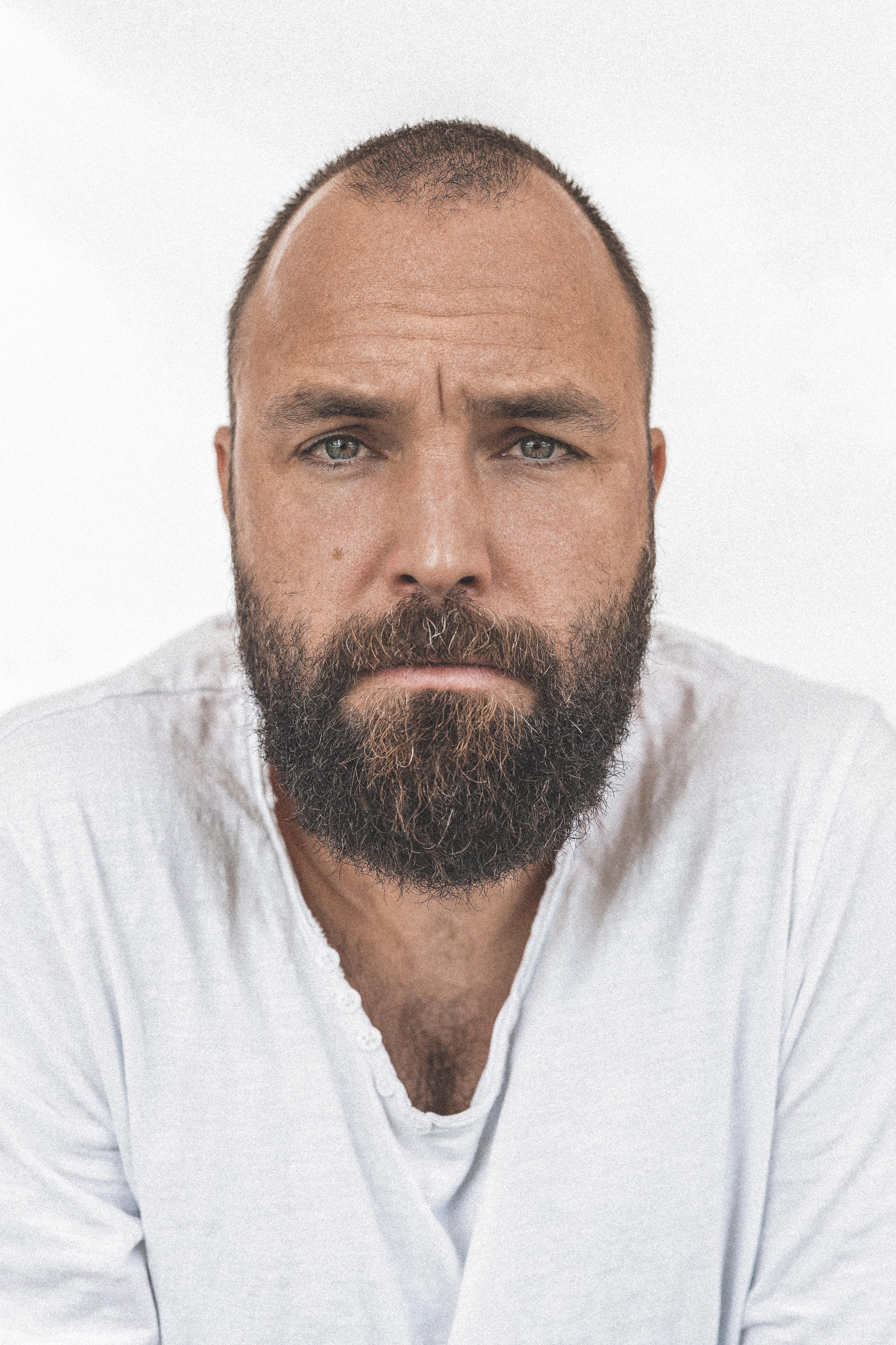 actor Isaak Dentler large photo