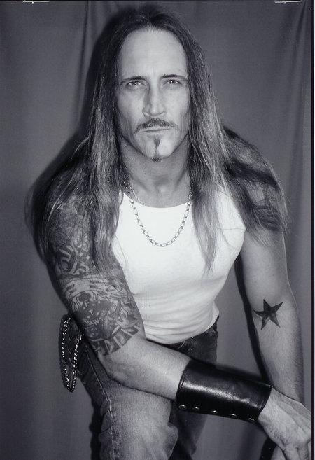 actor Greg Ingram large photo