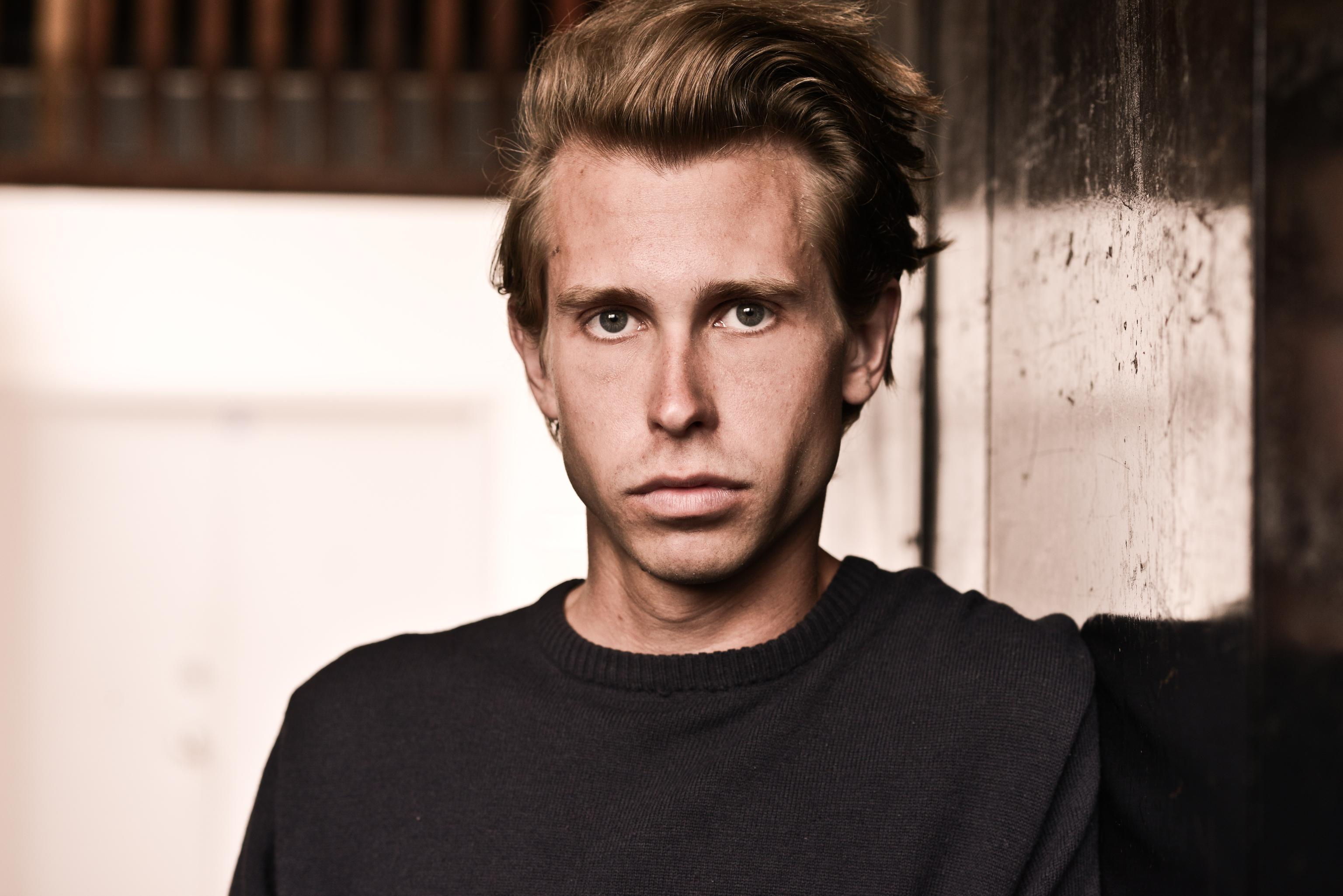 actor Adam Christie large photo