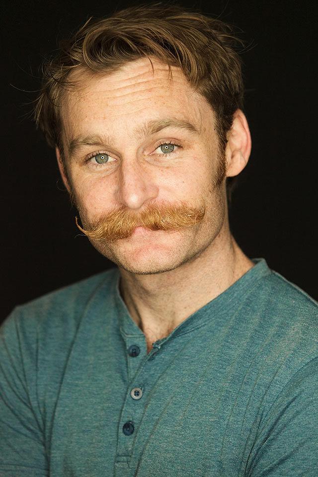 actor Kasey Cummings large photo