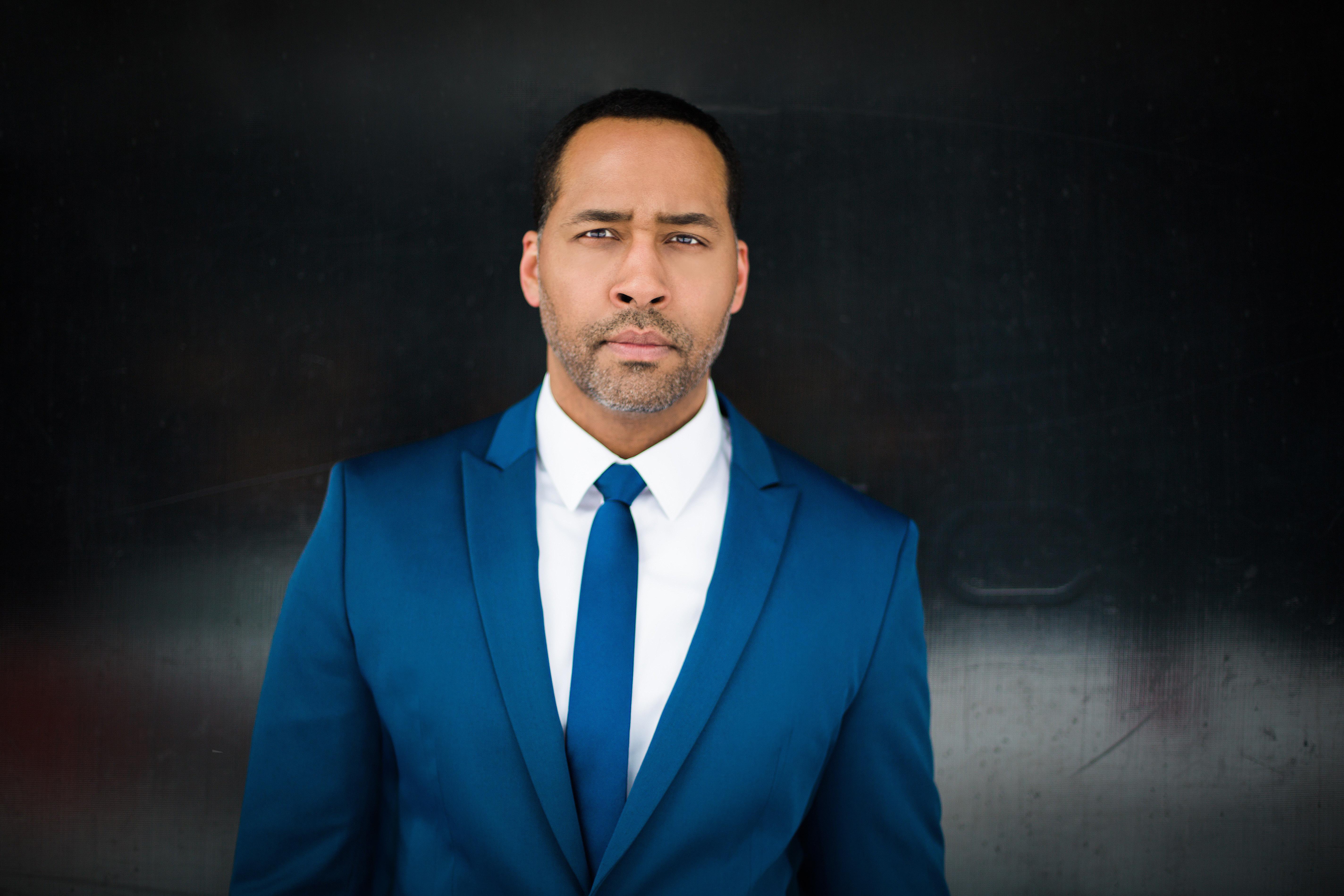 actor Lawrence Ballard large photo