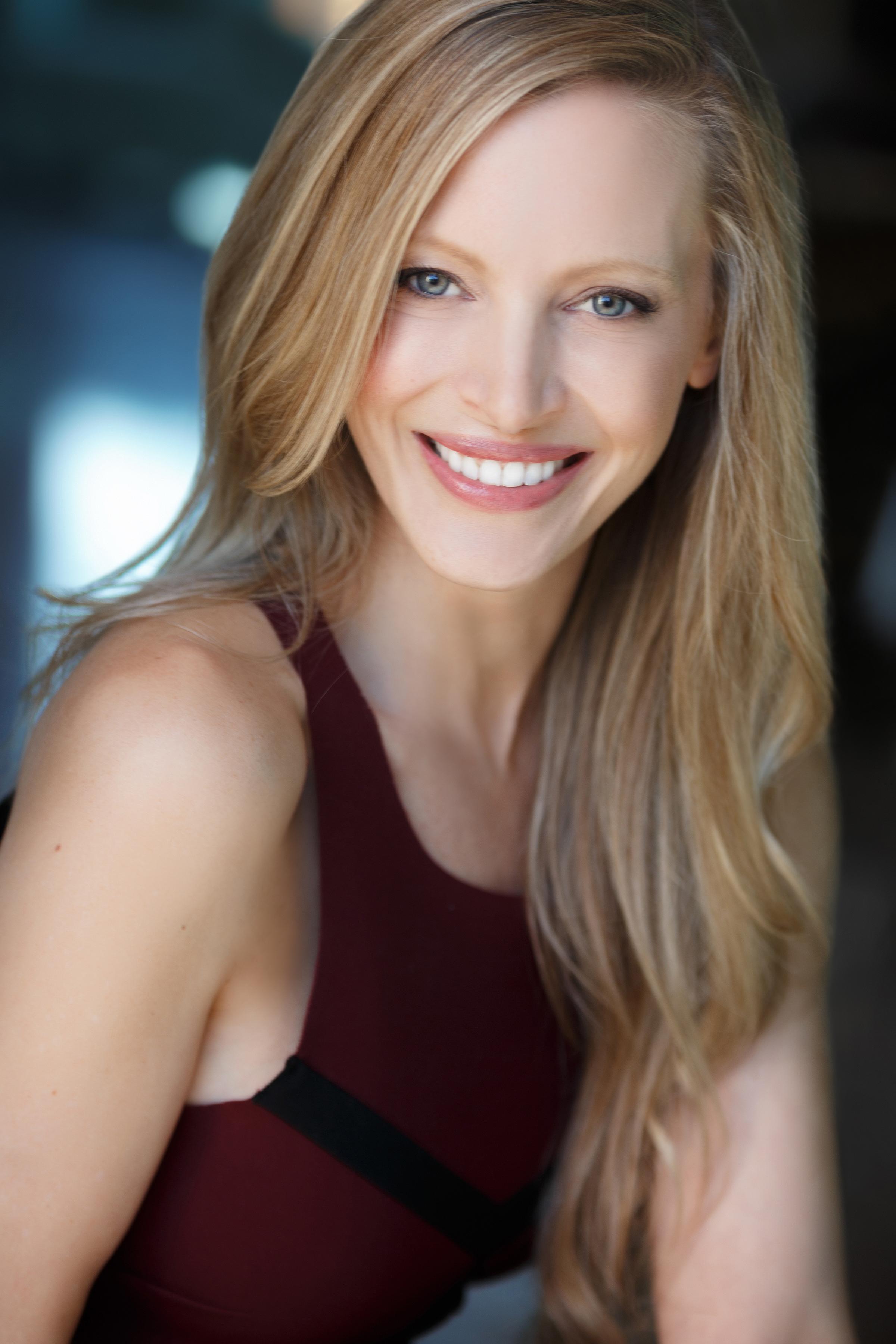 actor Heather McCormick large photo