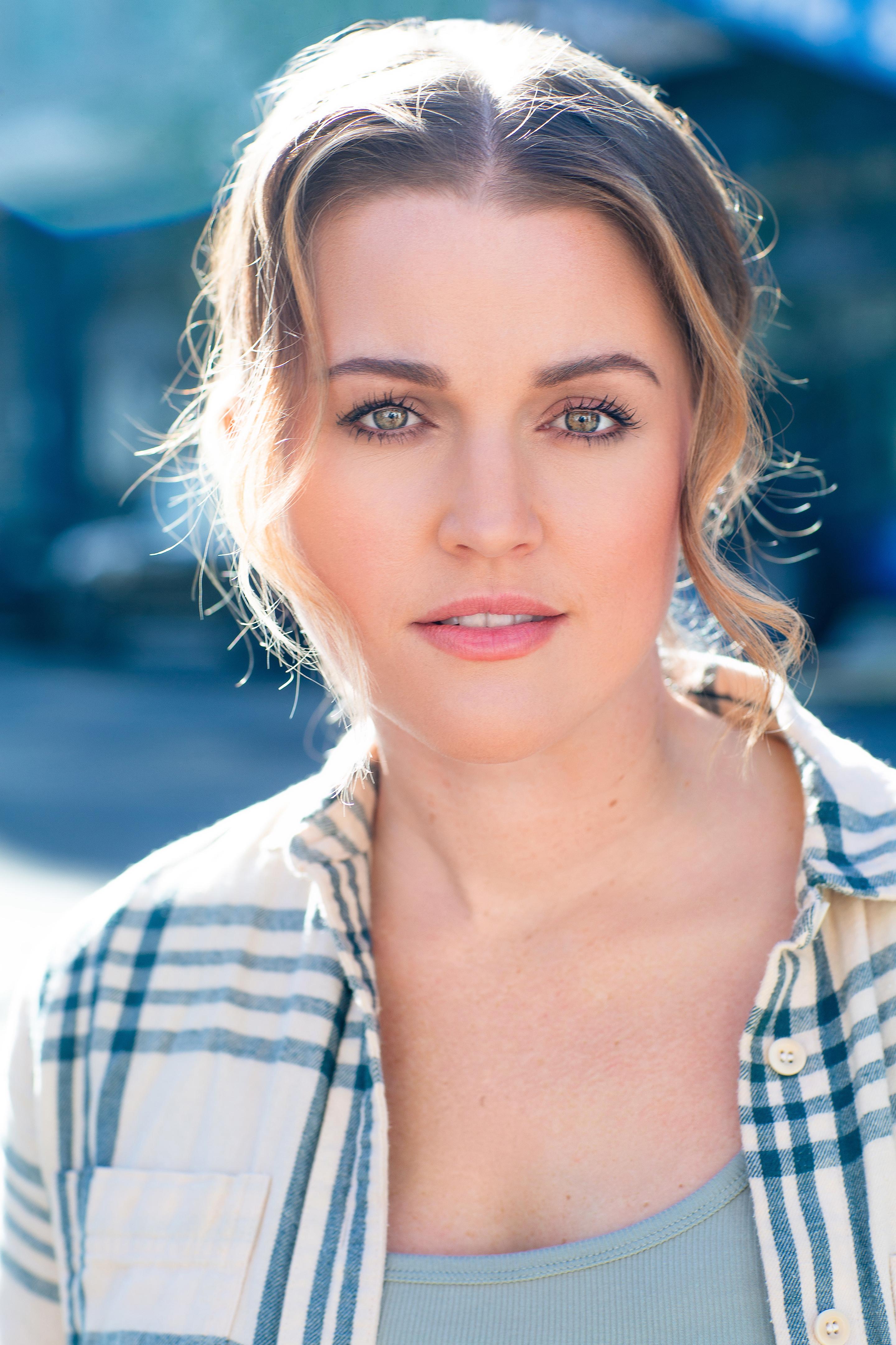 actor Rebecca Faulkenberry large photo