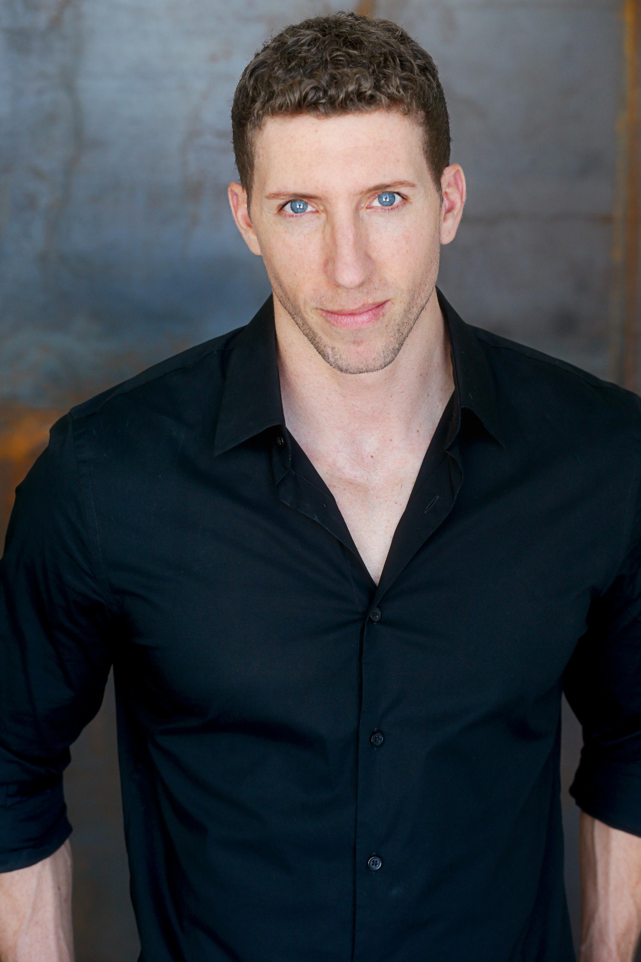 actor Travis Andre Ross large photo