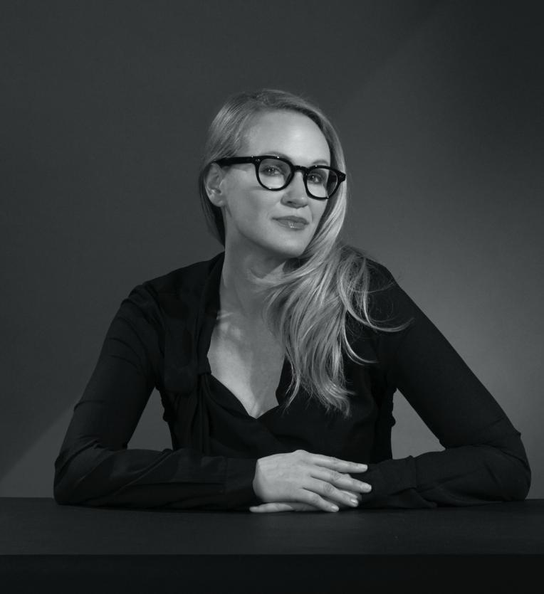 actor Laura Dawn large photo