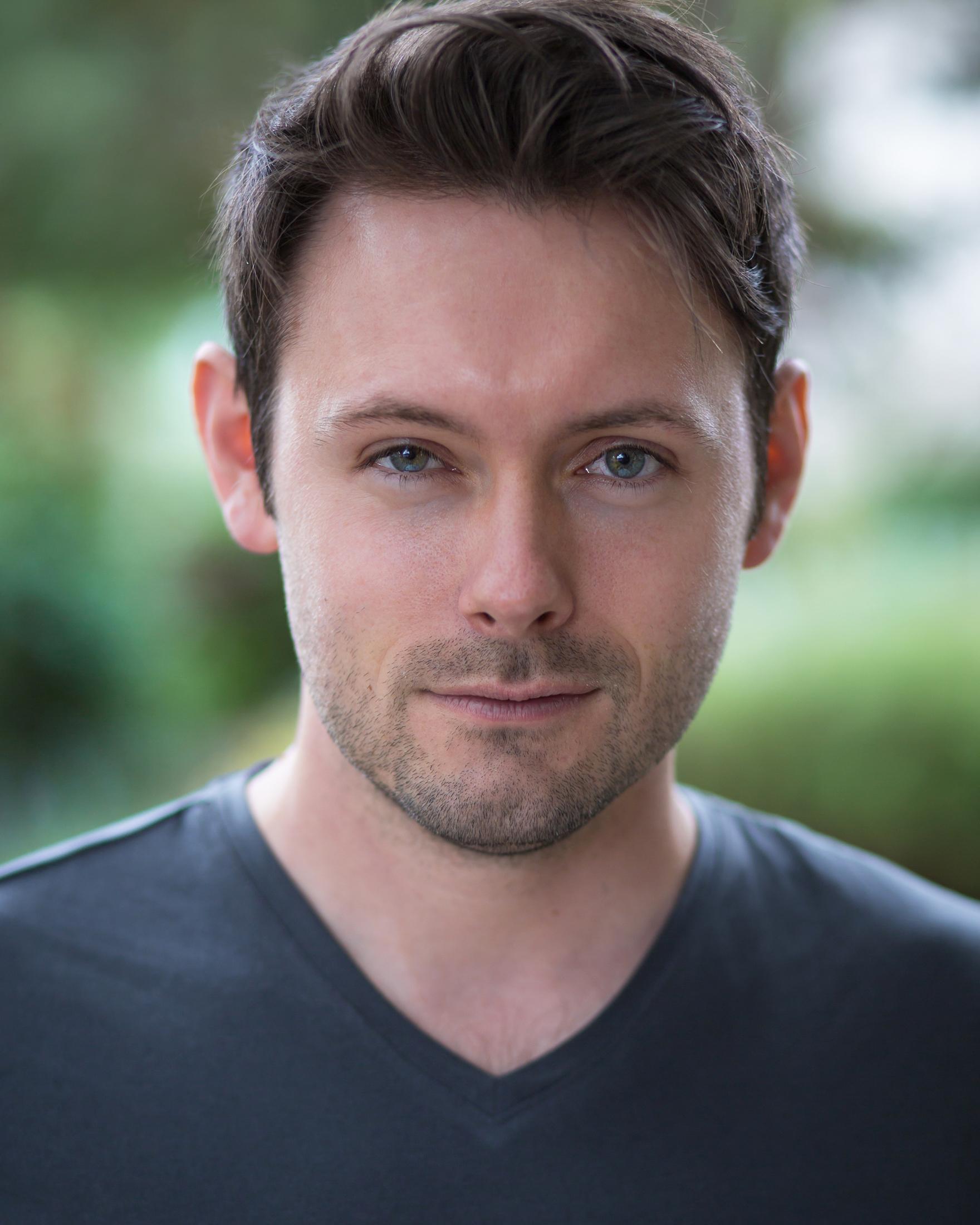 actor Garry Graham-Smith large photo