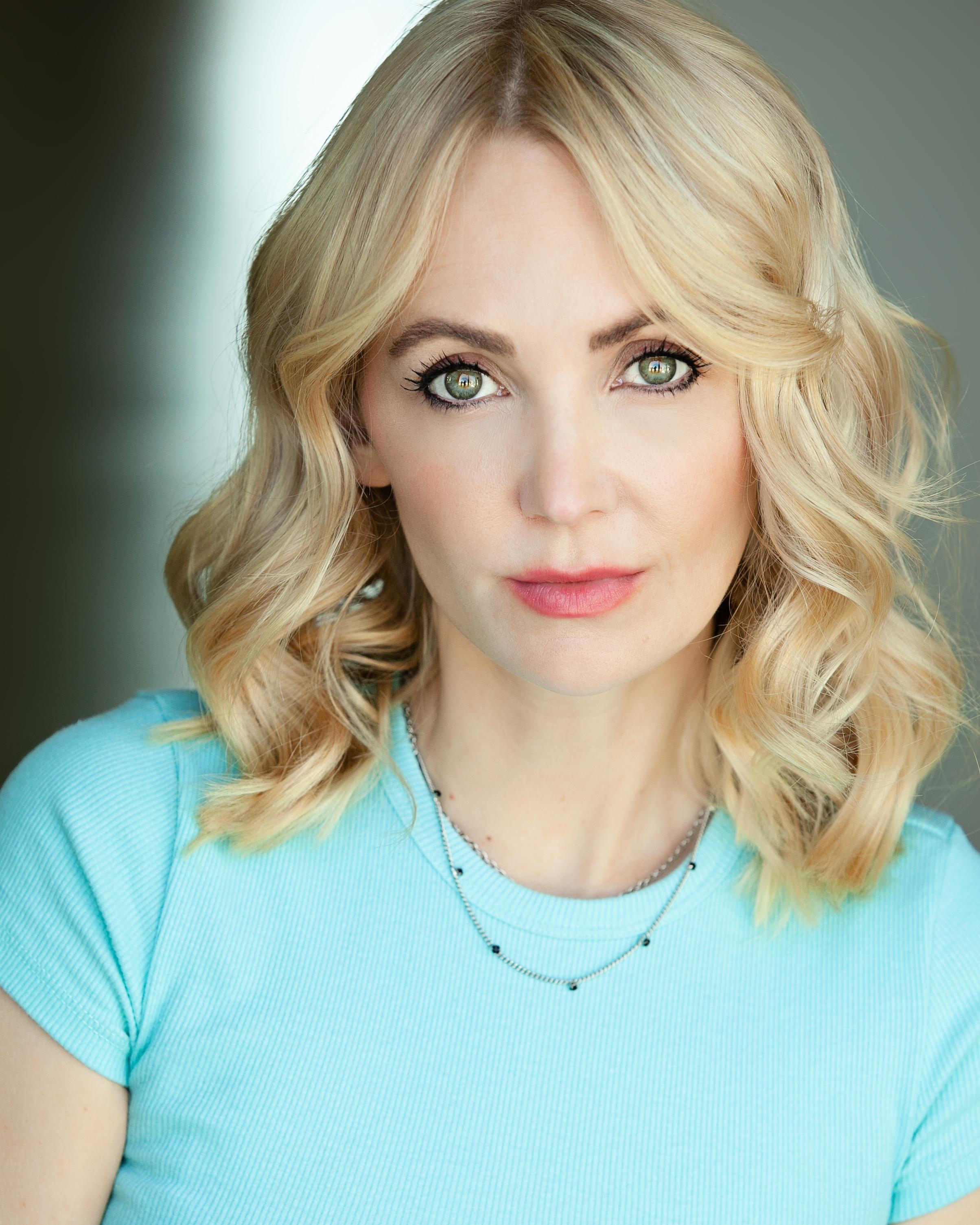 actor Adrienne Hartvigsen large photo