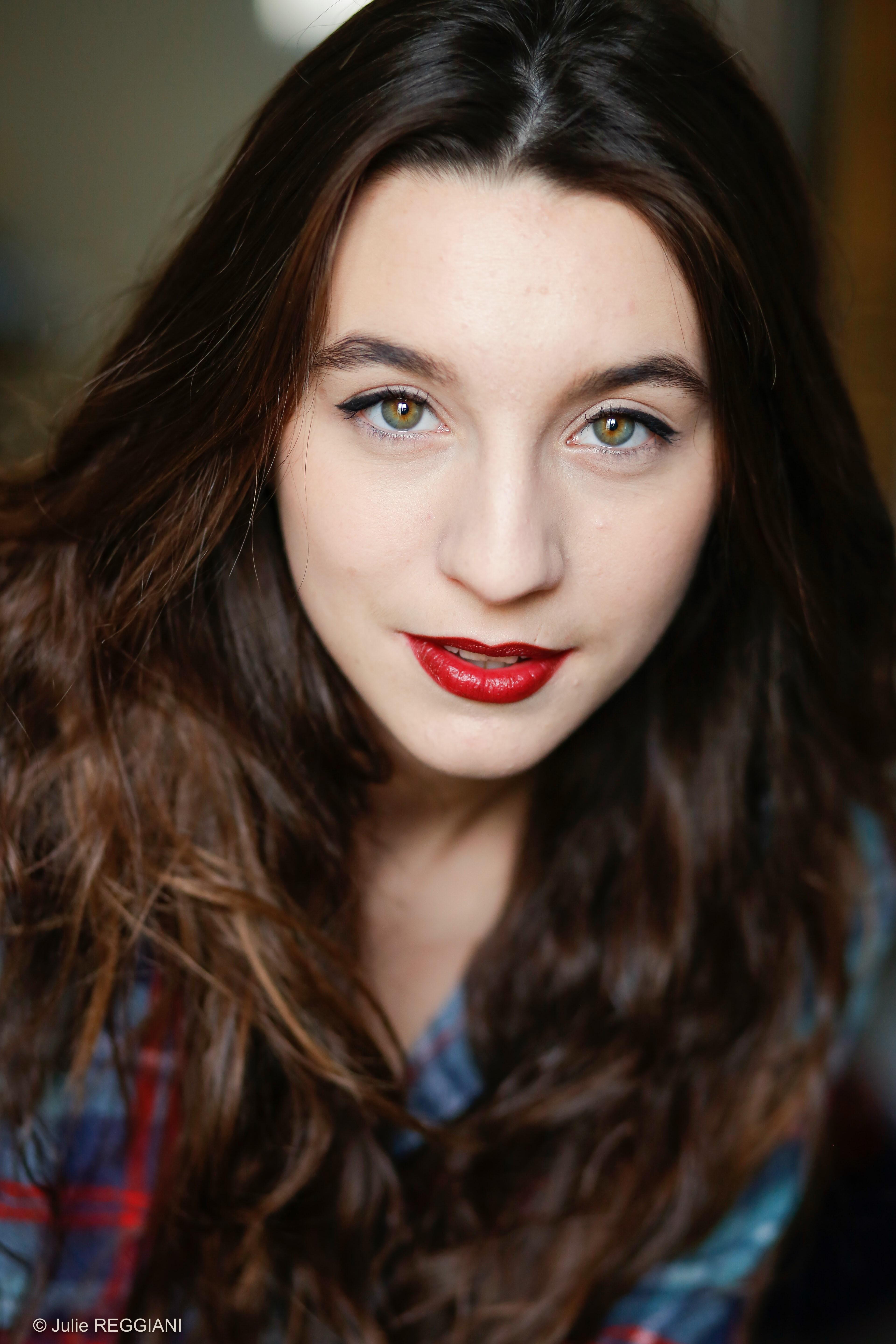 actor Stephanie Palies large photo