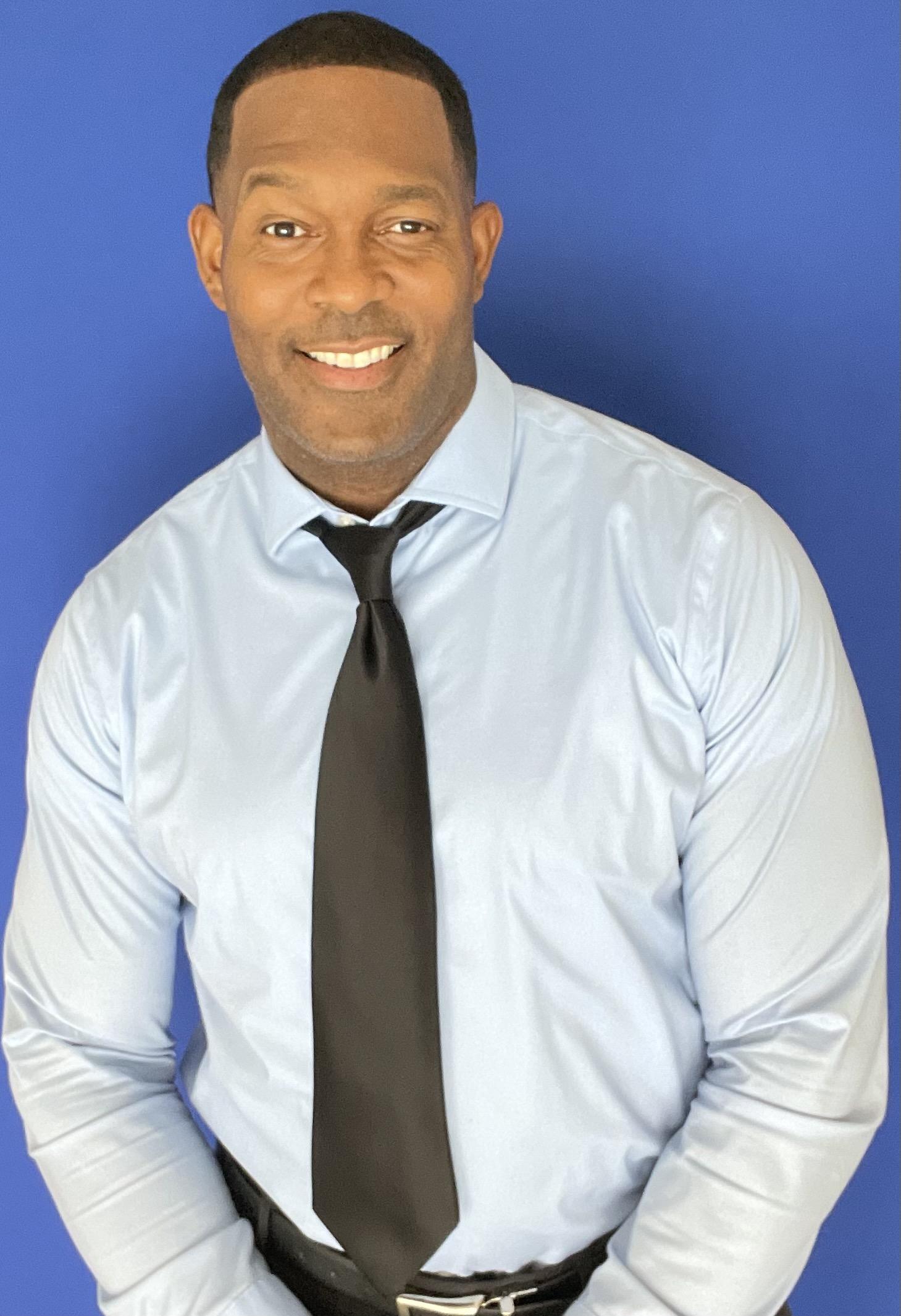 actor Kris Clinton large photo