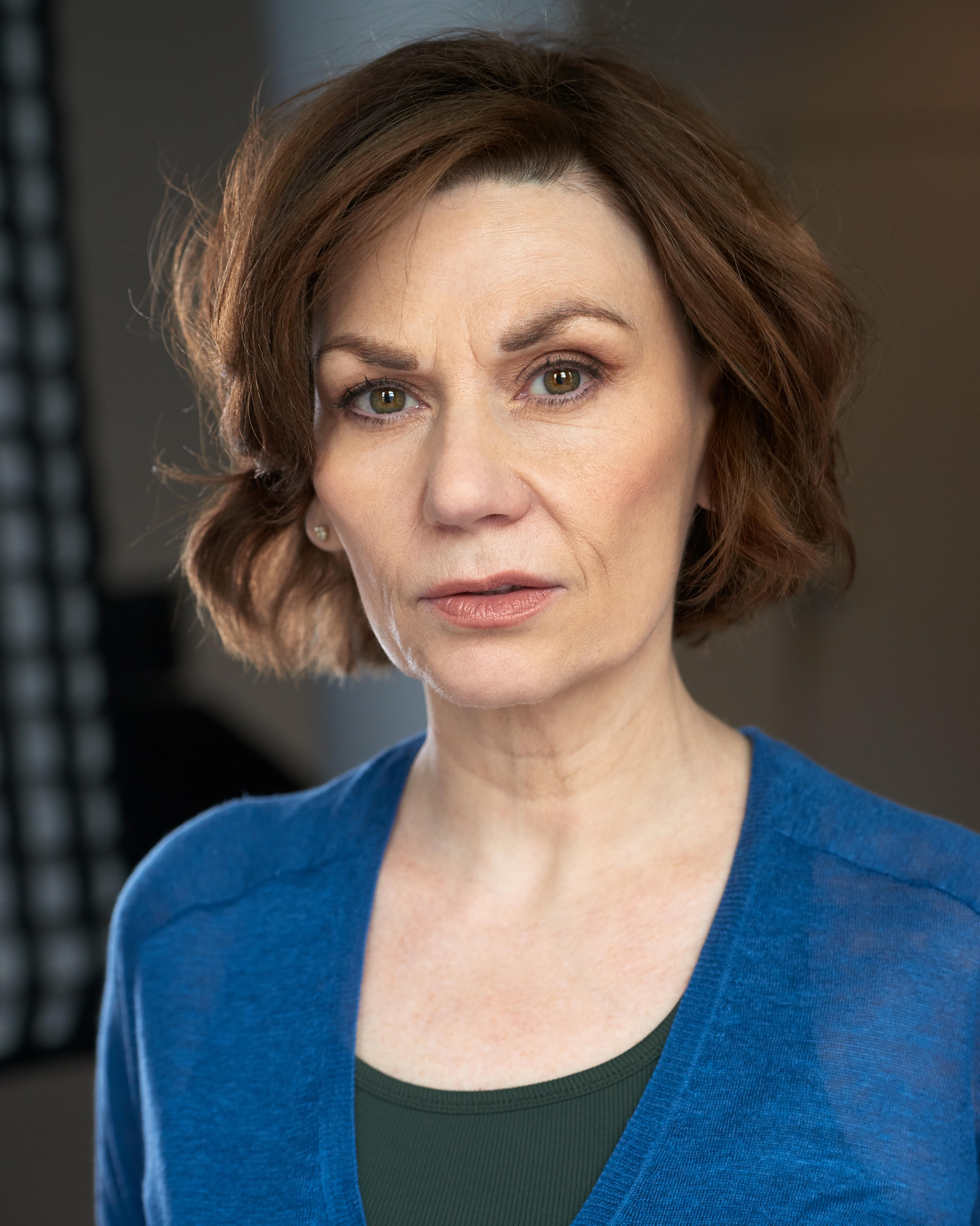 actor Elena McGhee large photo