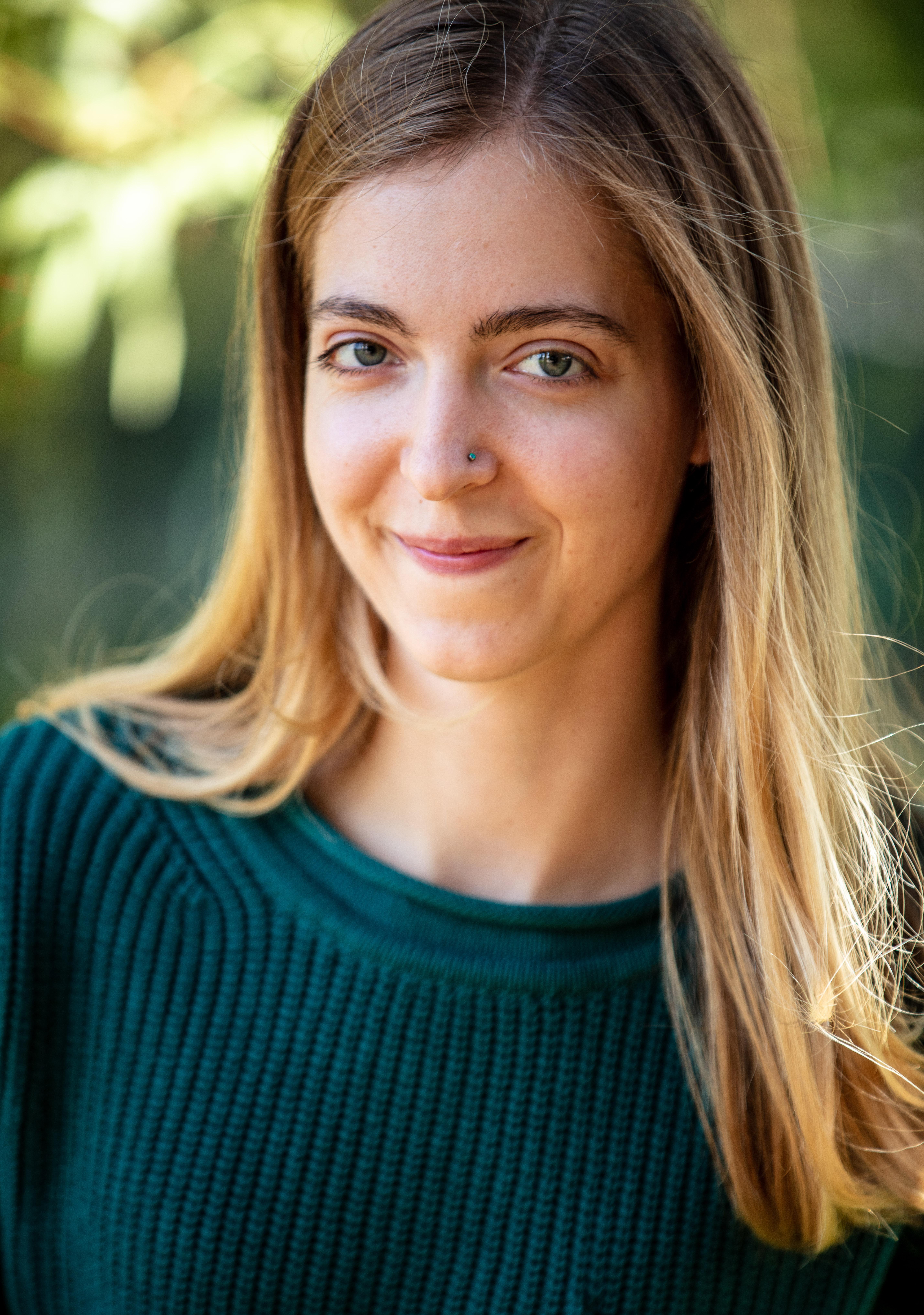 actor Maya Banitt large photo