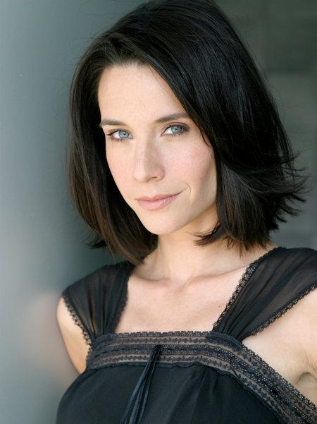 actor Hayley DuMond large photo