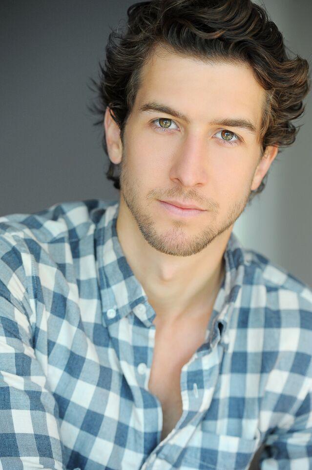 actor Evan Todd large photo