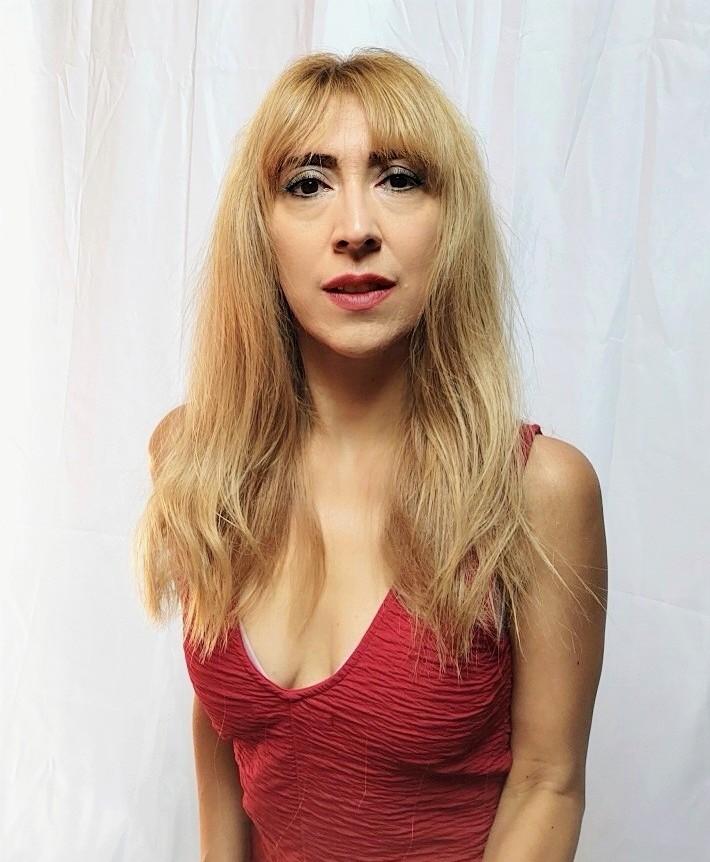 actor Laura Matassa large photo