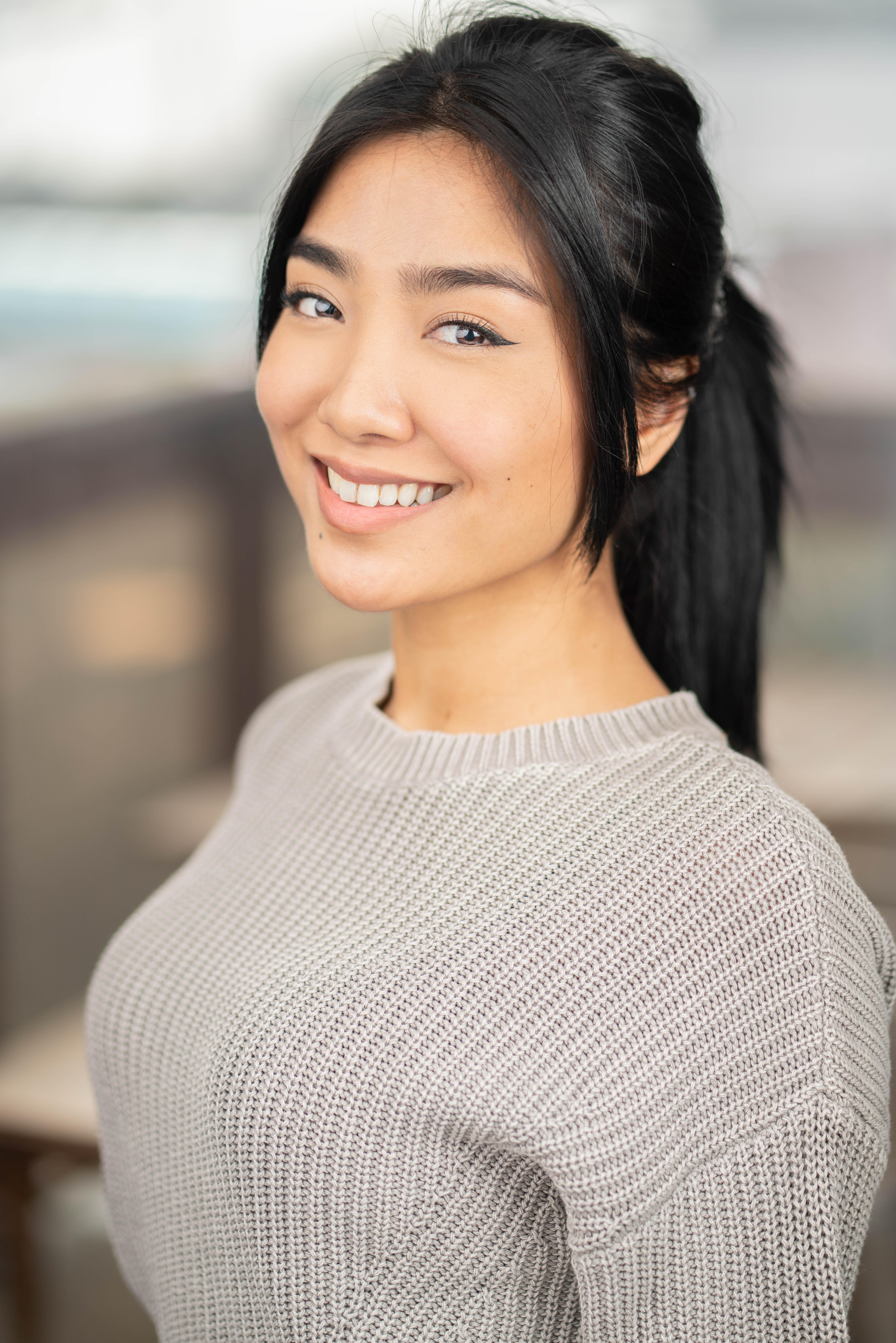 actor Mae Belen large photo