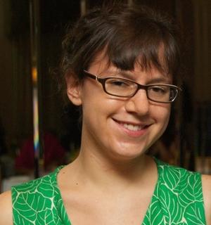 actor Joanna Arnow large photo