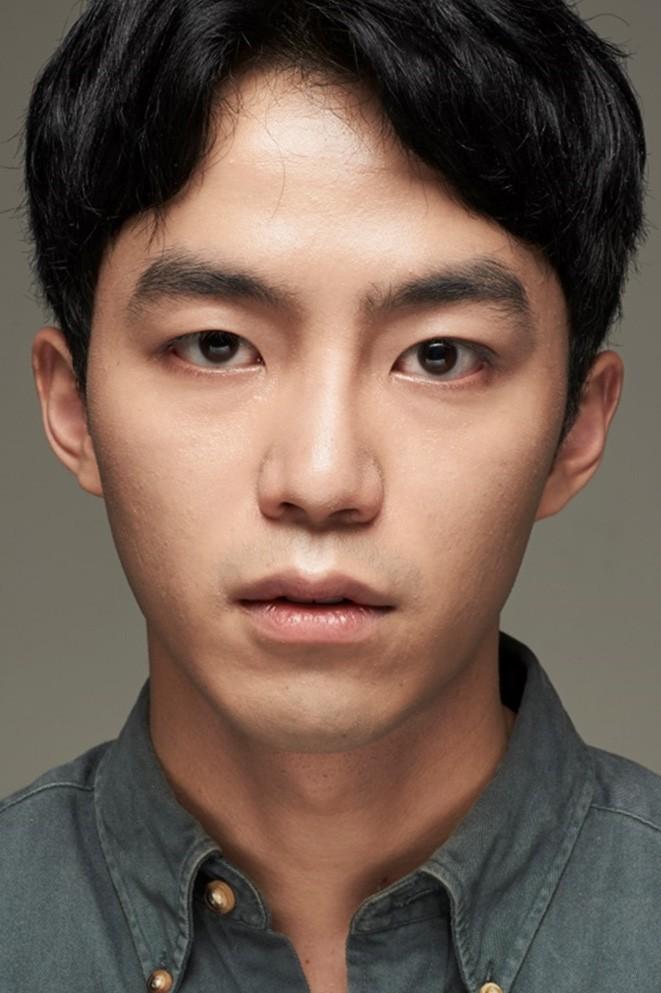 actor Park Ji-hoon large photo