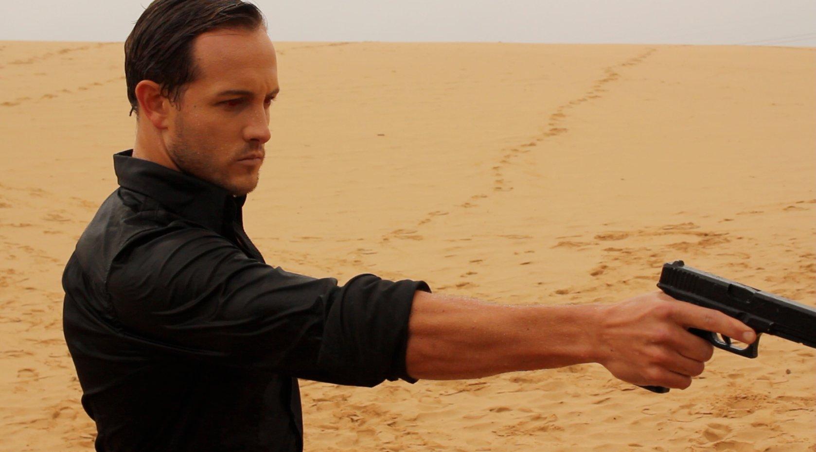 actor Simon Brook McLachlan large photo