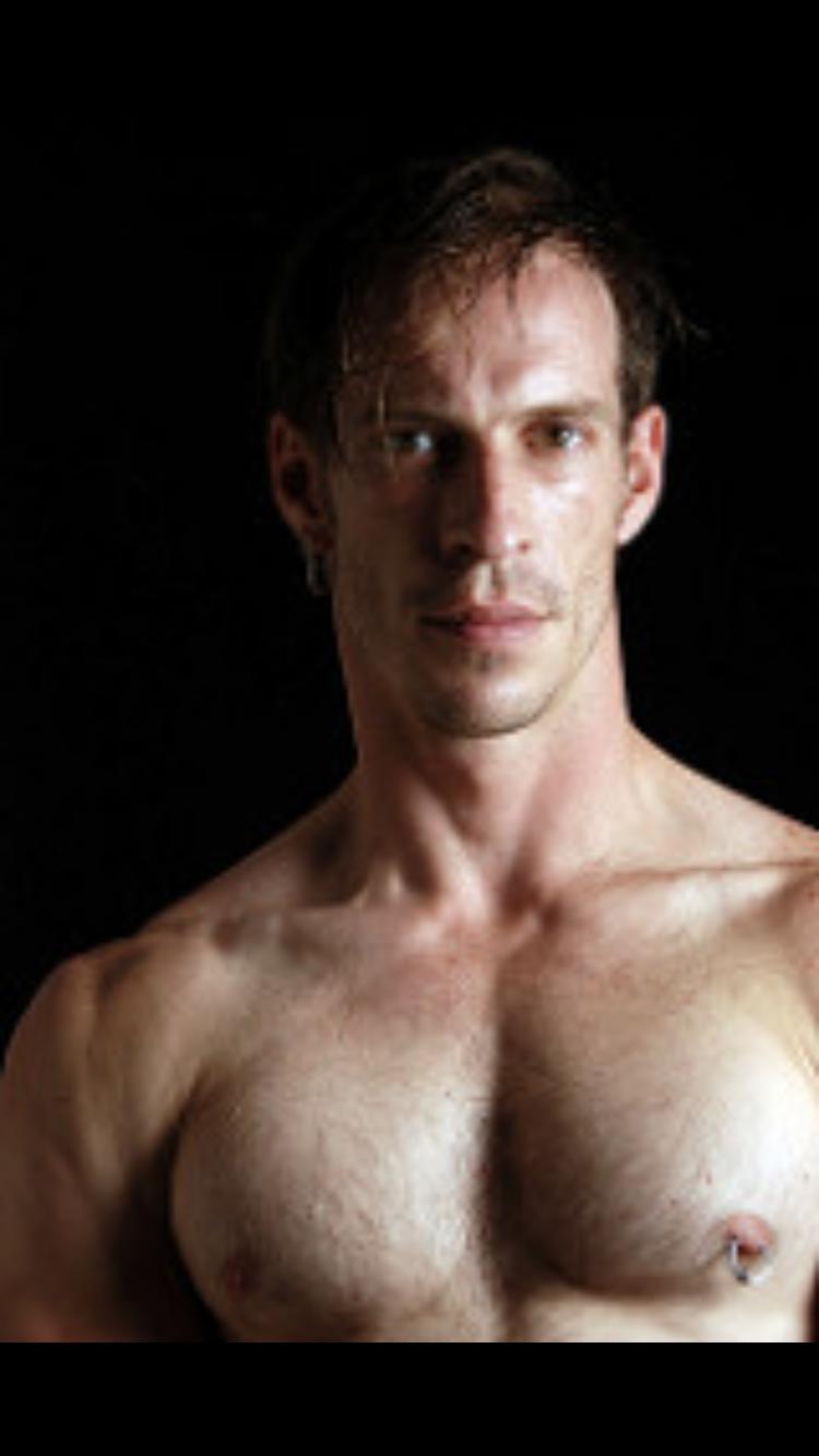 actor Emilio Savinni large photo