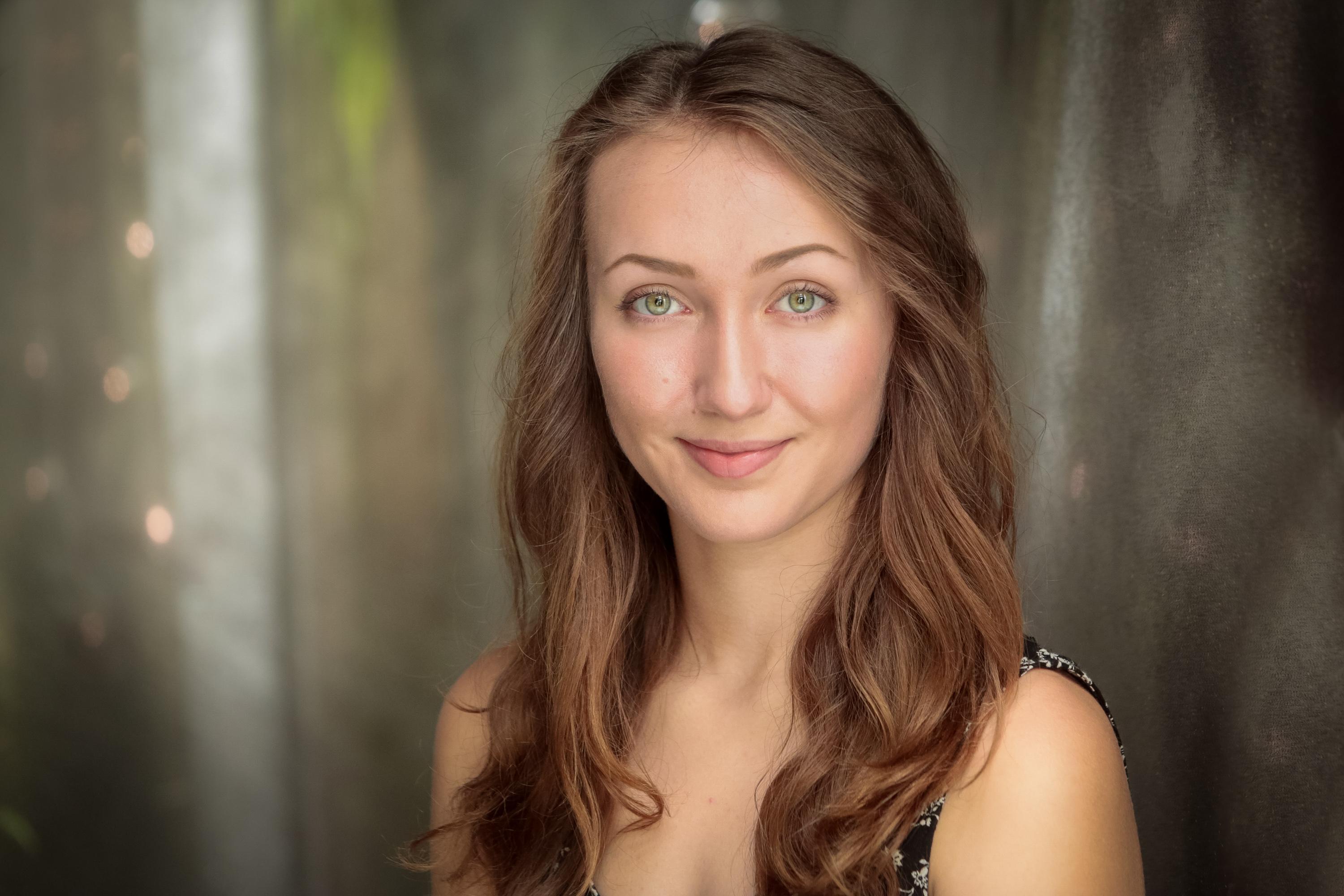 actor Abbey Blake large photo