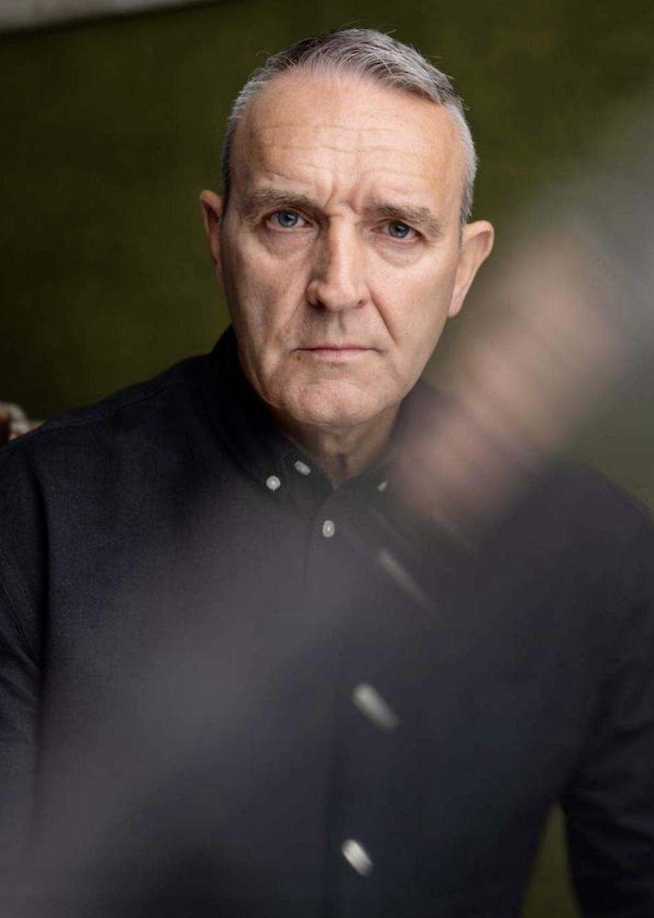 actor Mark Moraghan large photo