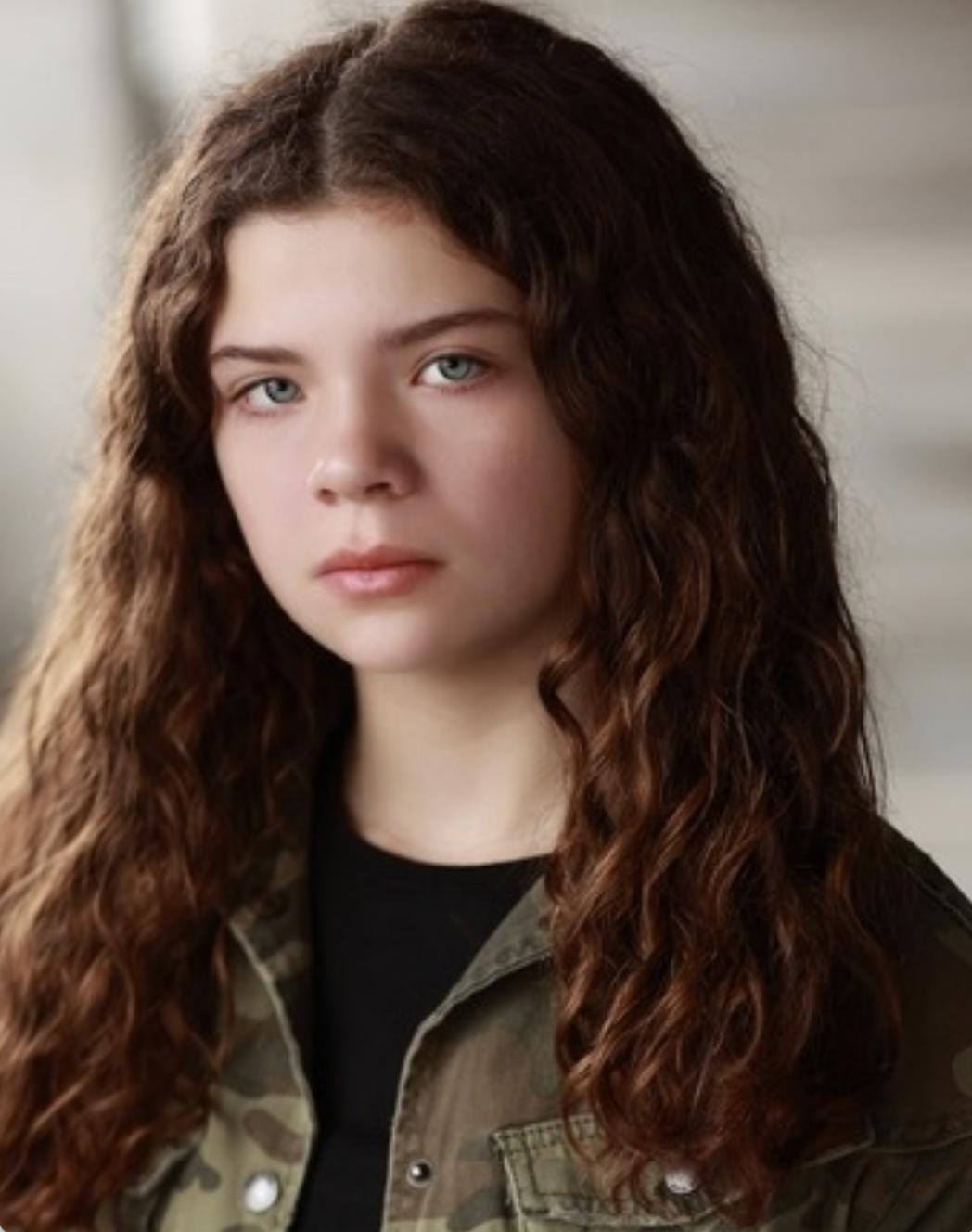 actor Emma Rose Smith large photo