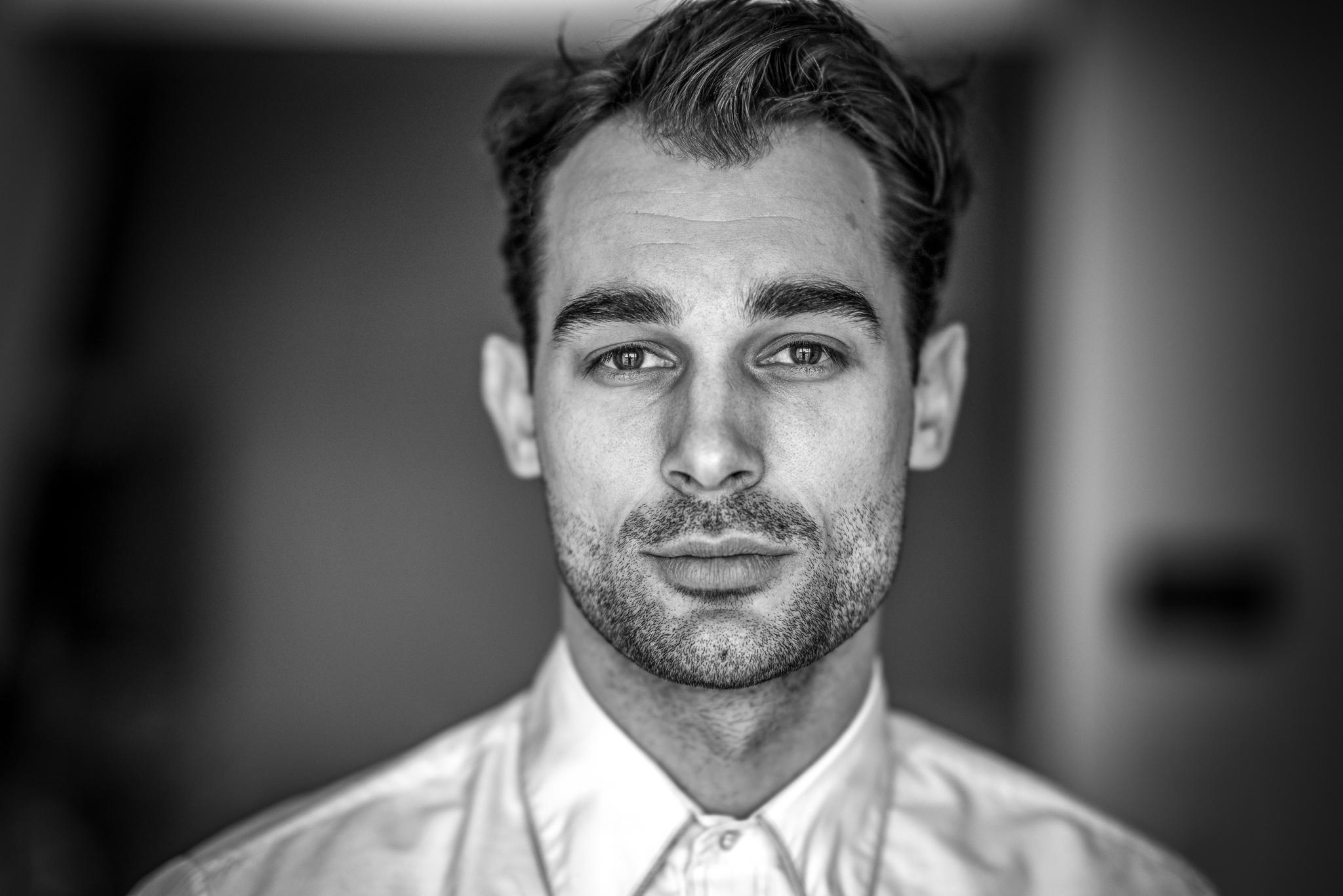 actor Adam Vacula large photo